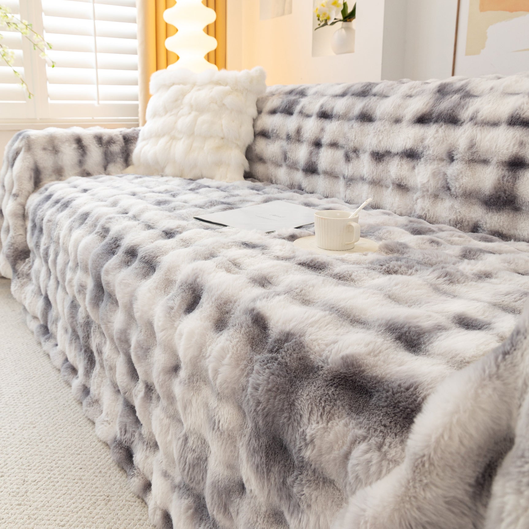 Thick Faux Fur Couch Cover Fluffy Fuzzy Warm Washable Furniture Protector for Kids Pets