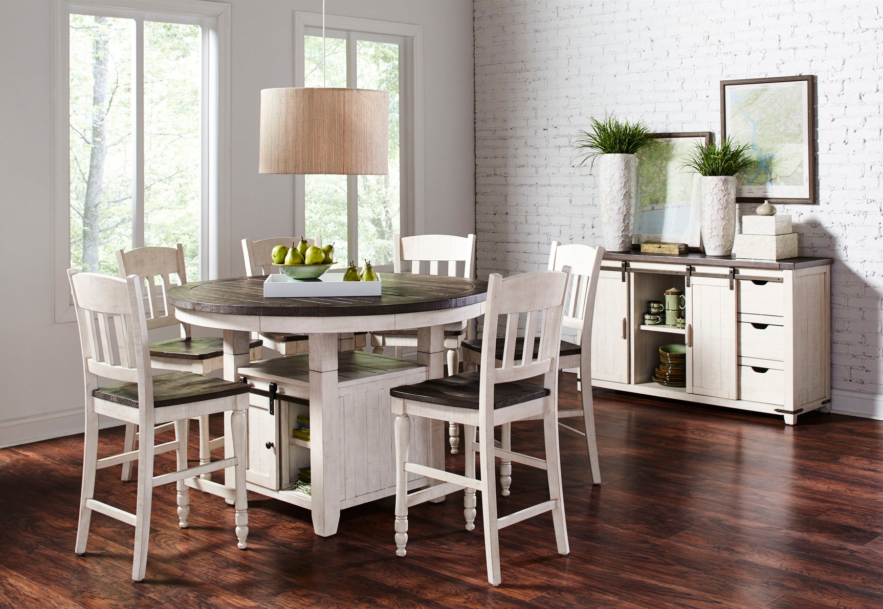 Madison County Vintage White Round Dining Dining Table