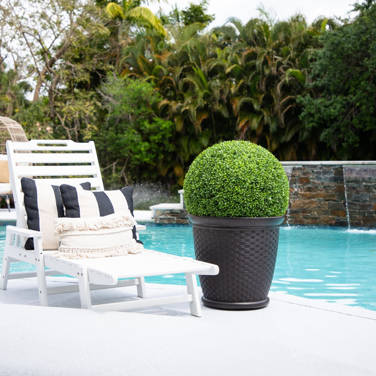 24” UV Resistant Artificial Boxwood Ball (Indoor/Outdoor)