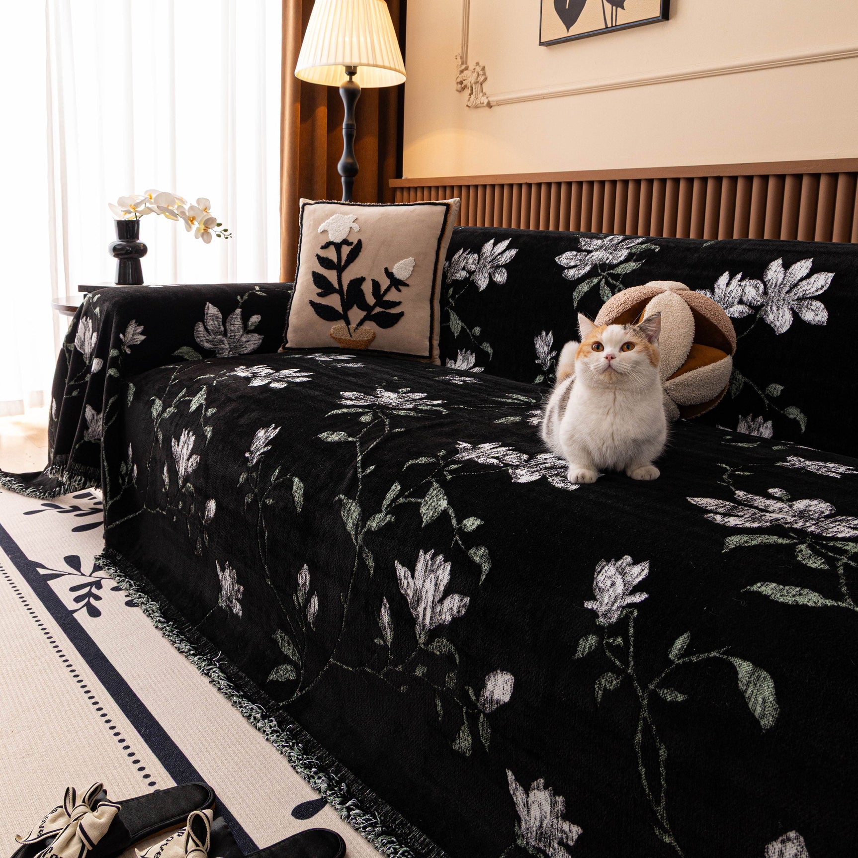 Luxury Thickened Sofa Throw Cover, Decorative Cozy Floral Jacquard Couch Cover Blanket