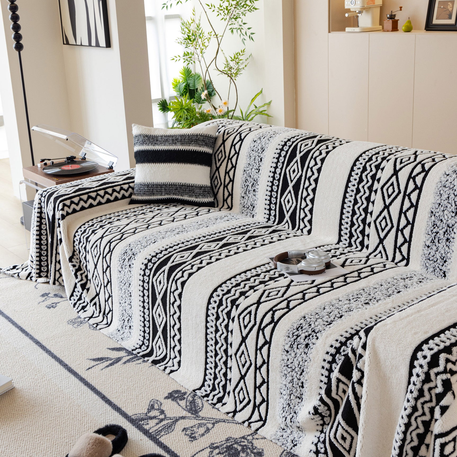 Bohemian Tufted Sofa Cover, Plush Fleece Throw Blanket with 3D Woven Aztec Stripes