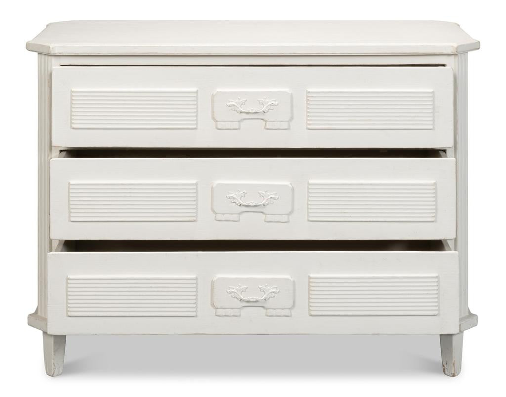 Altus White Commode