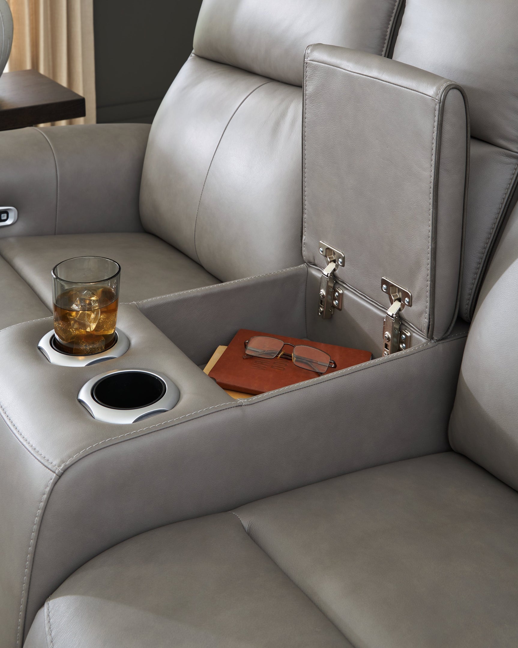 5Z-Comfort Coin Power Reclining Loveseat with Console (Online Special Price) - Ornate Home