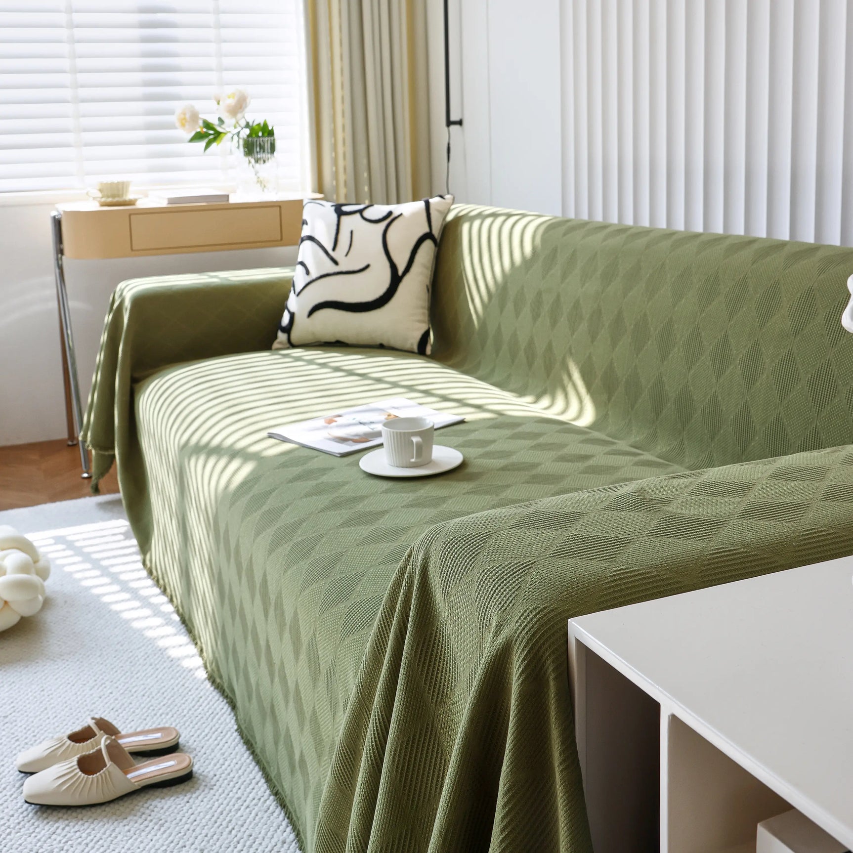 Textured Chenille Sofa Cover Throw, Soft Washable Couch Blanket Protector for Pets