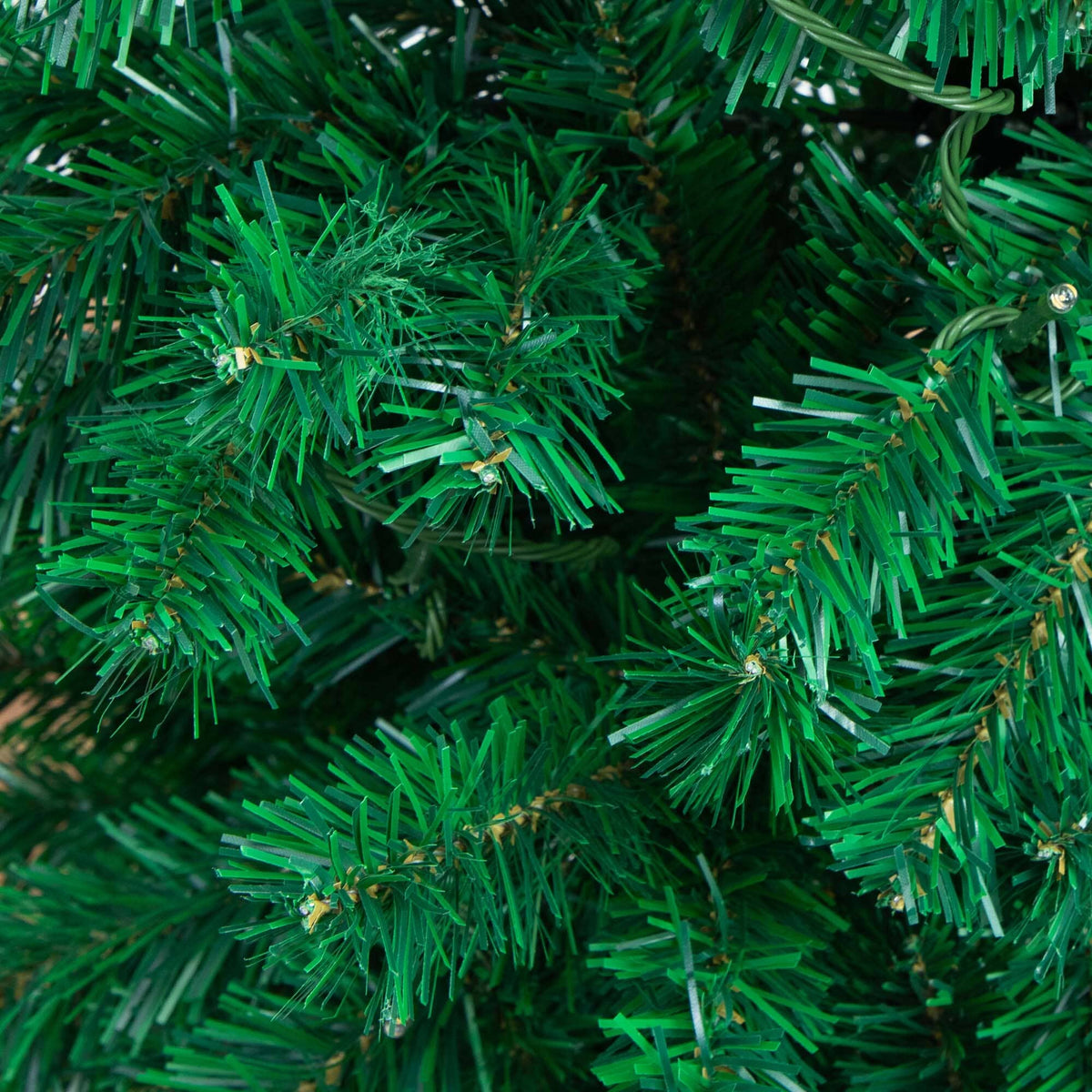 7’ Pre-Lit Artificial Holiday Green Chirstmas Pine Archway with 650 Multifunction Warm White LED Lights