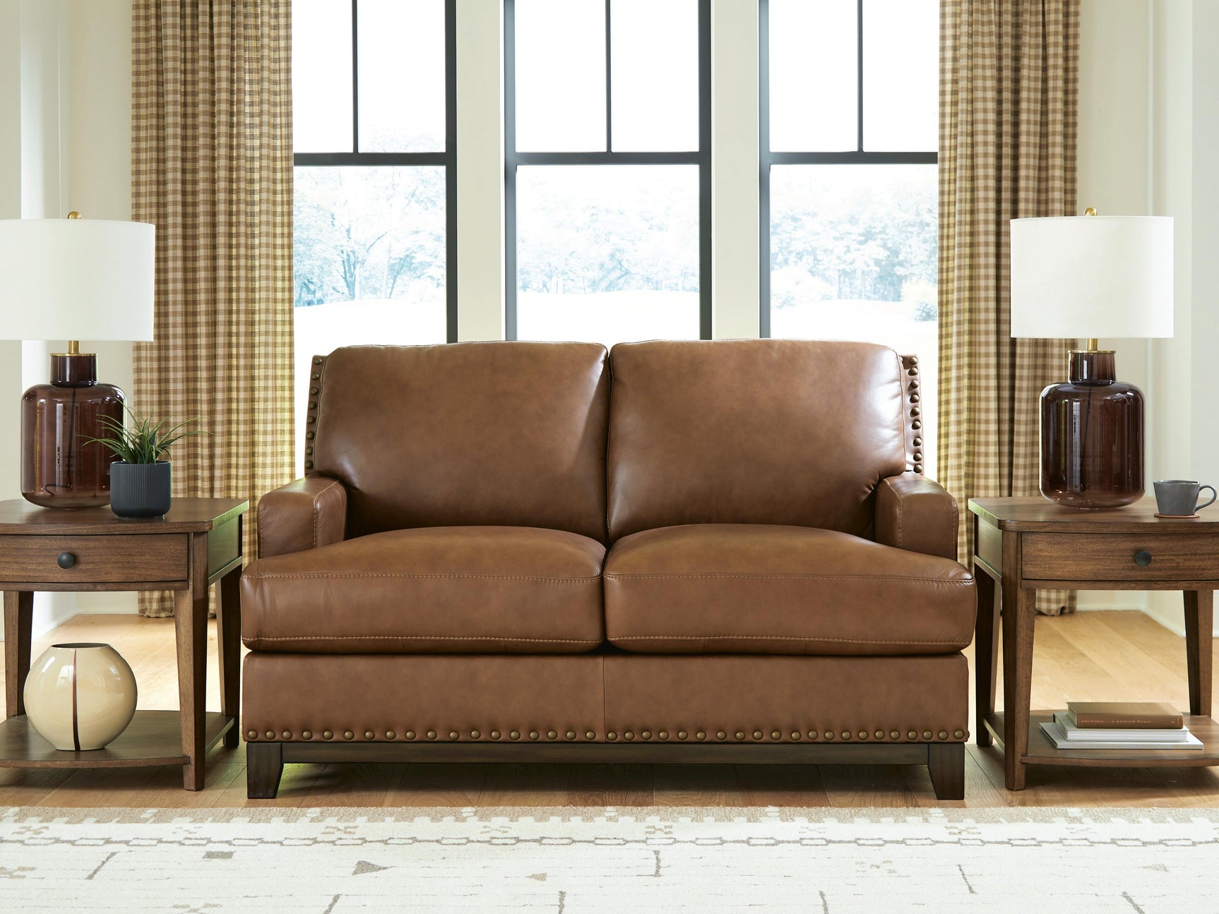 Gambellara Amber Loveseat