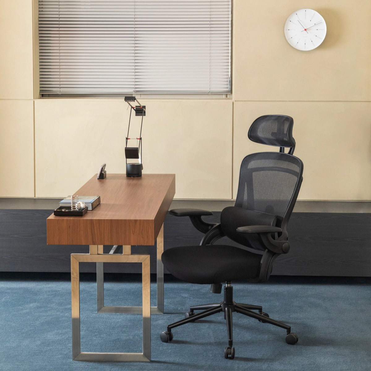 NOUHAUS ErgoFit Ergonomic Mesh Office Chair
