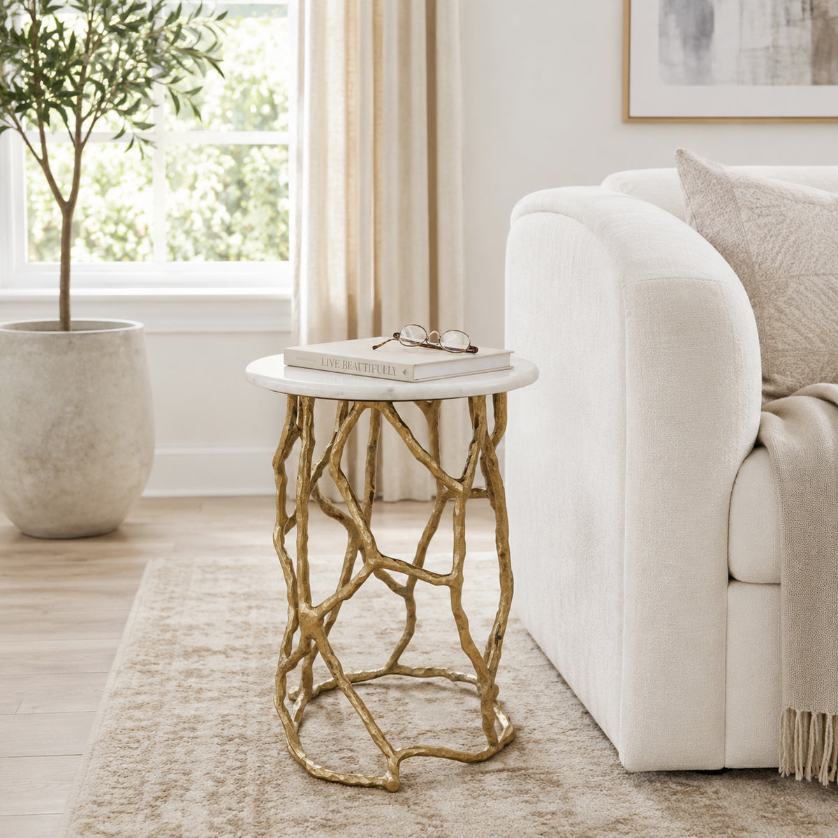 Hardenside White/Gold Table