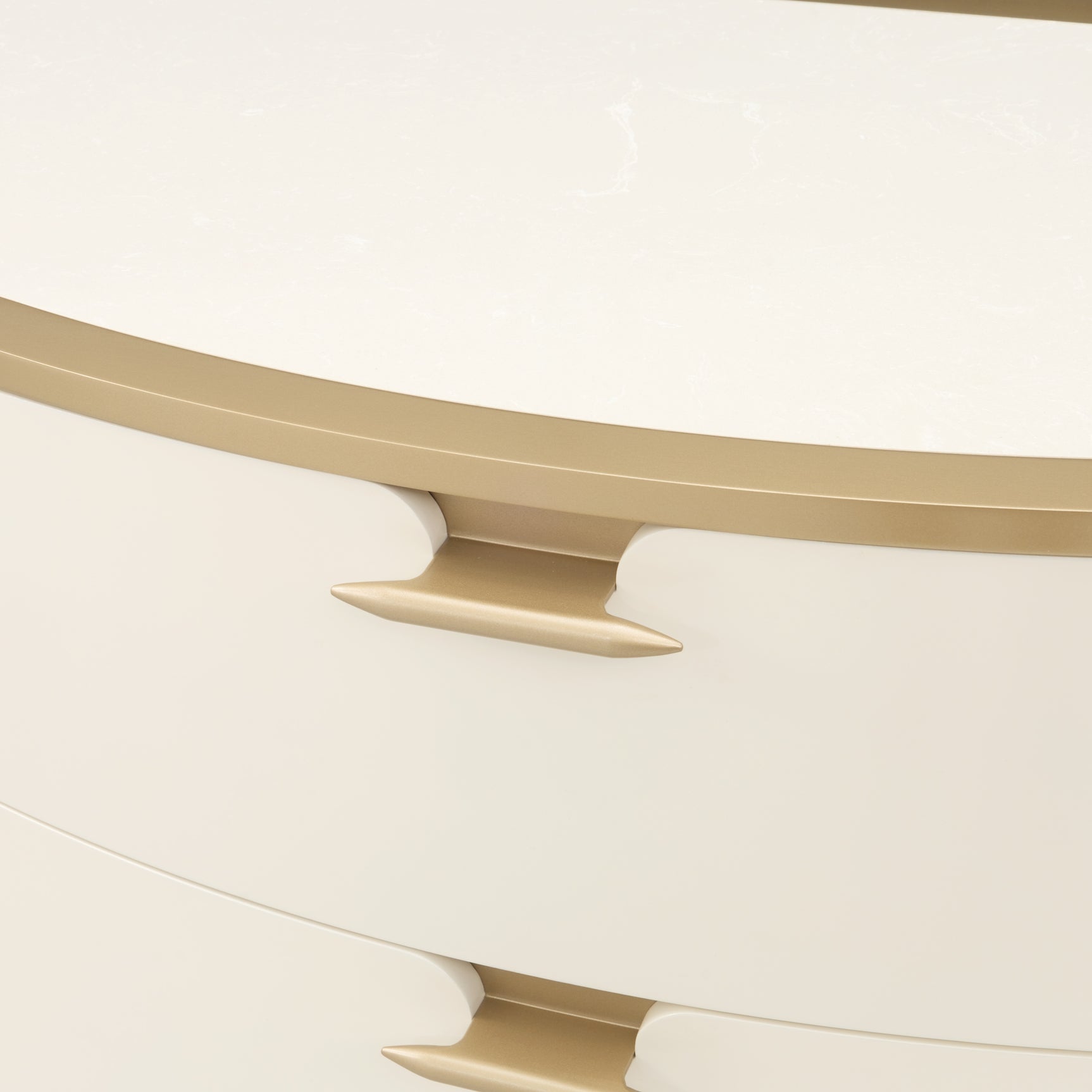 La Terrazza Creamy Pearl Dresser