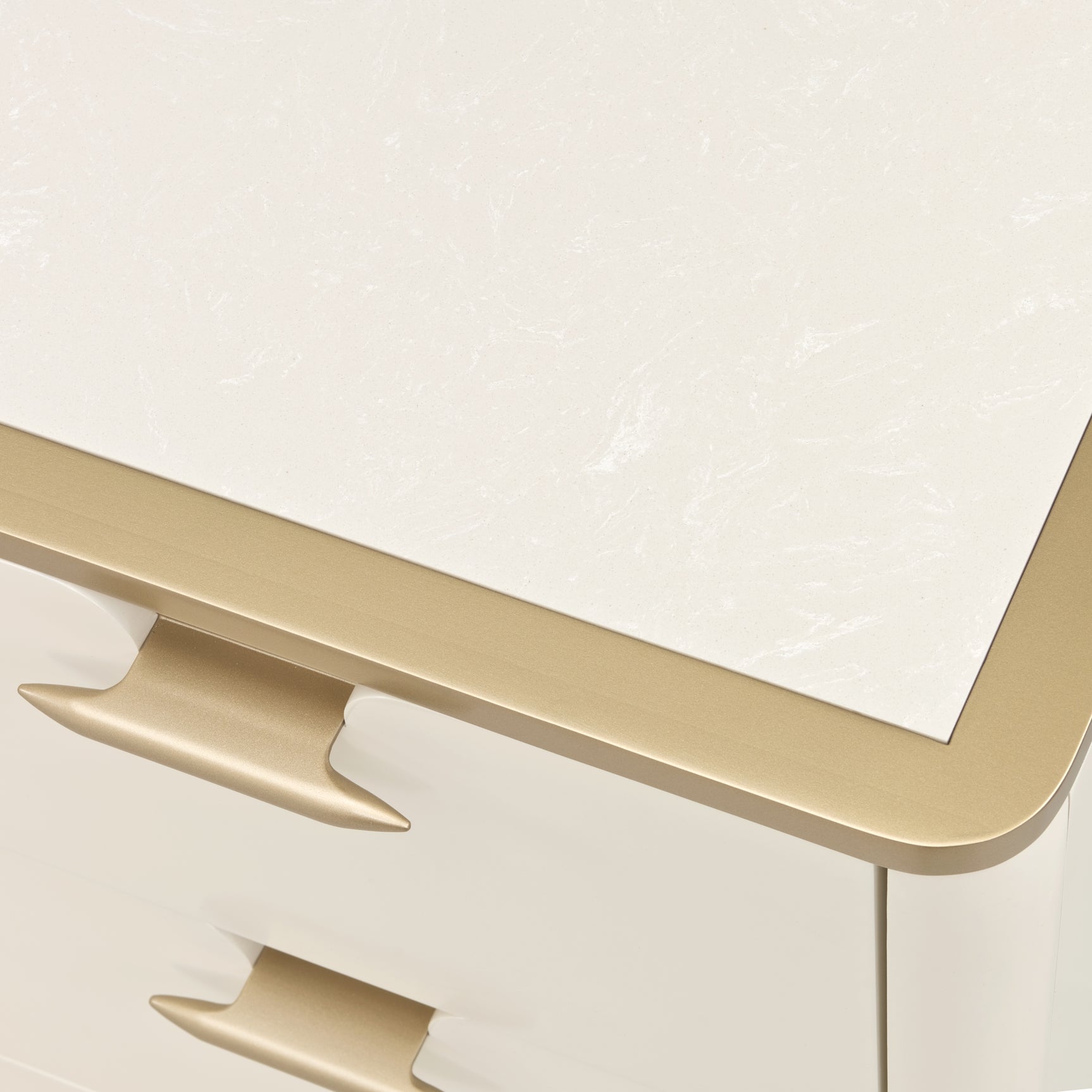 La Terrazza Creamy Pearl Dresser