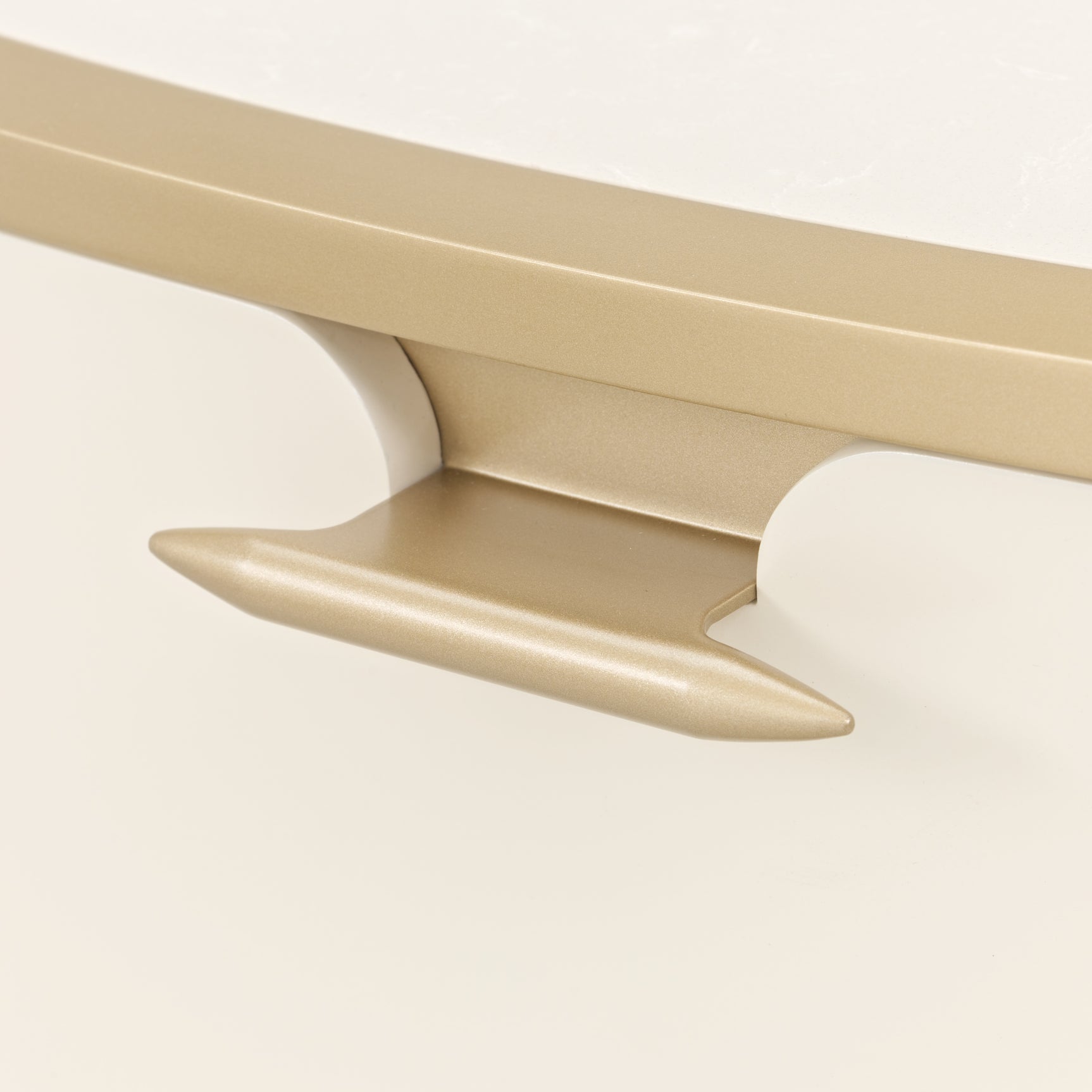 La Terrazza Creamy Pearl Dresser