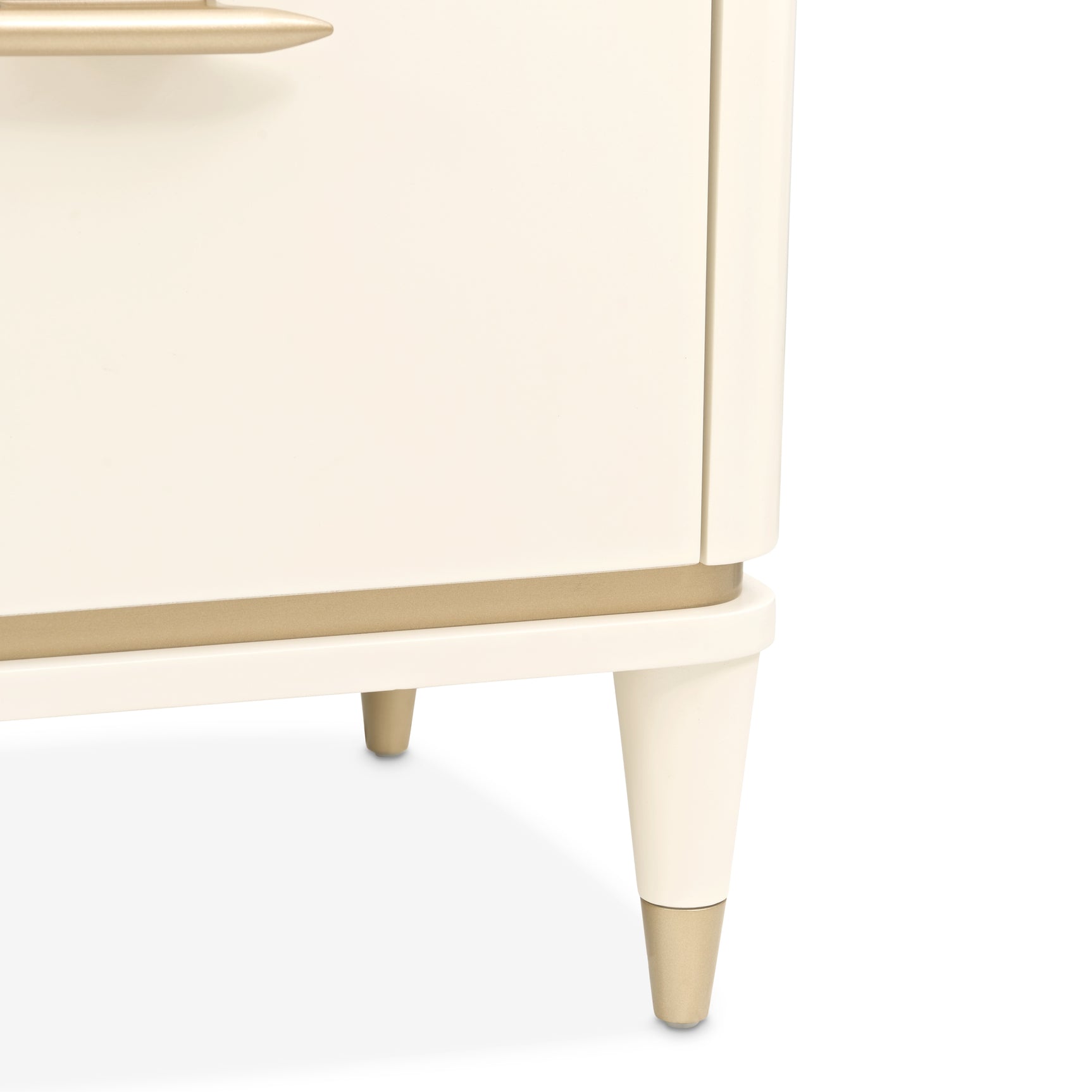 La Terrazza Creamy Pearl Dresser