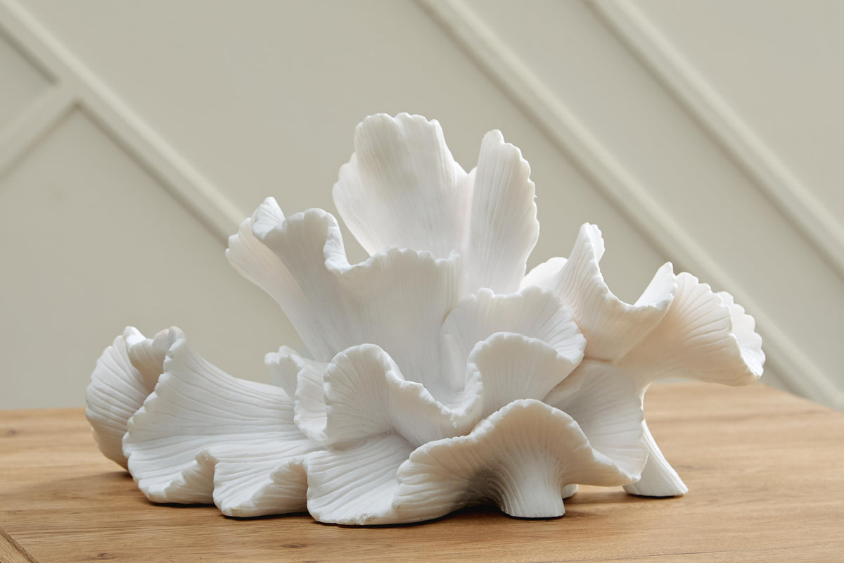 Waynemont White Sculpture