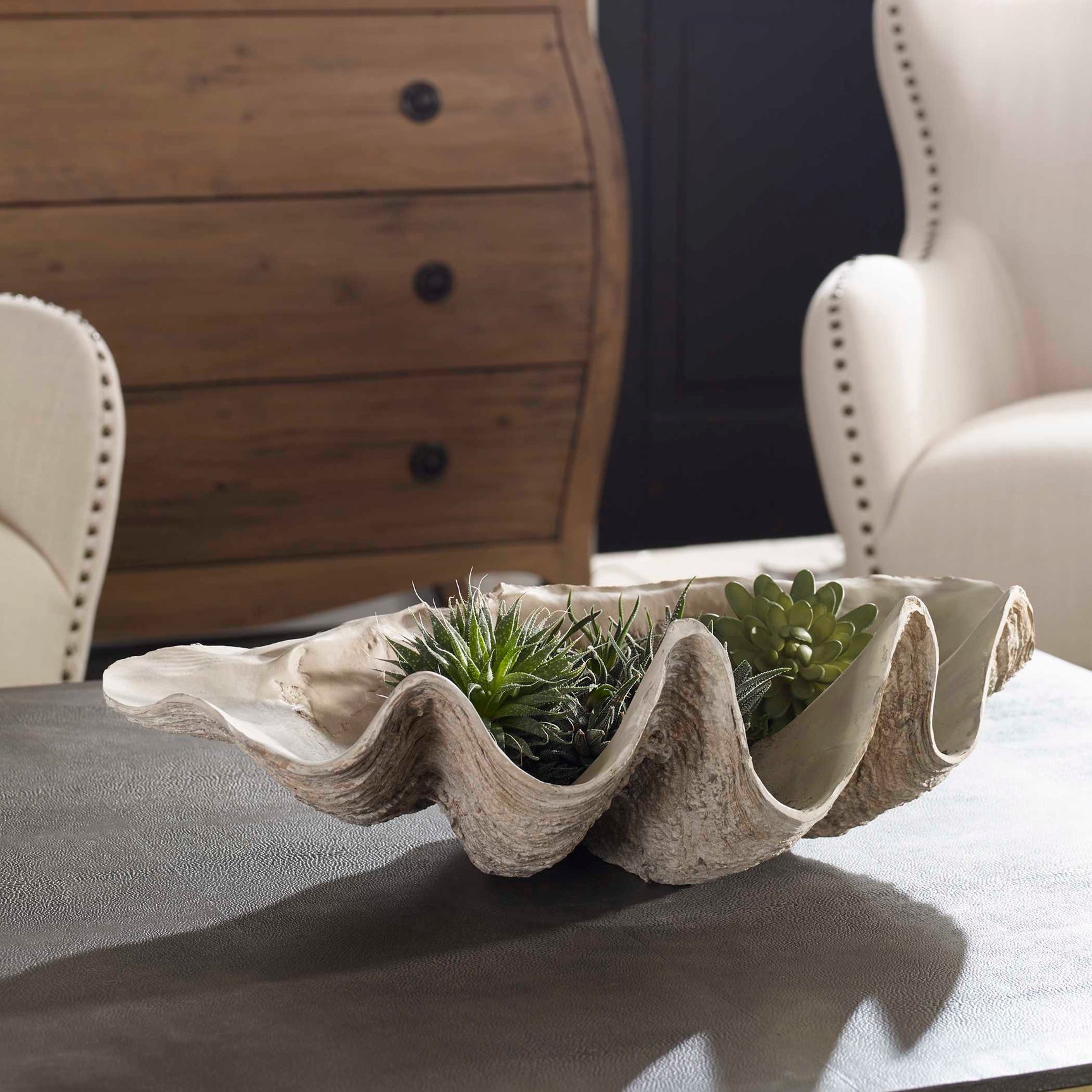 Clam Brown/Gray/White Shell Bowl