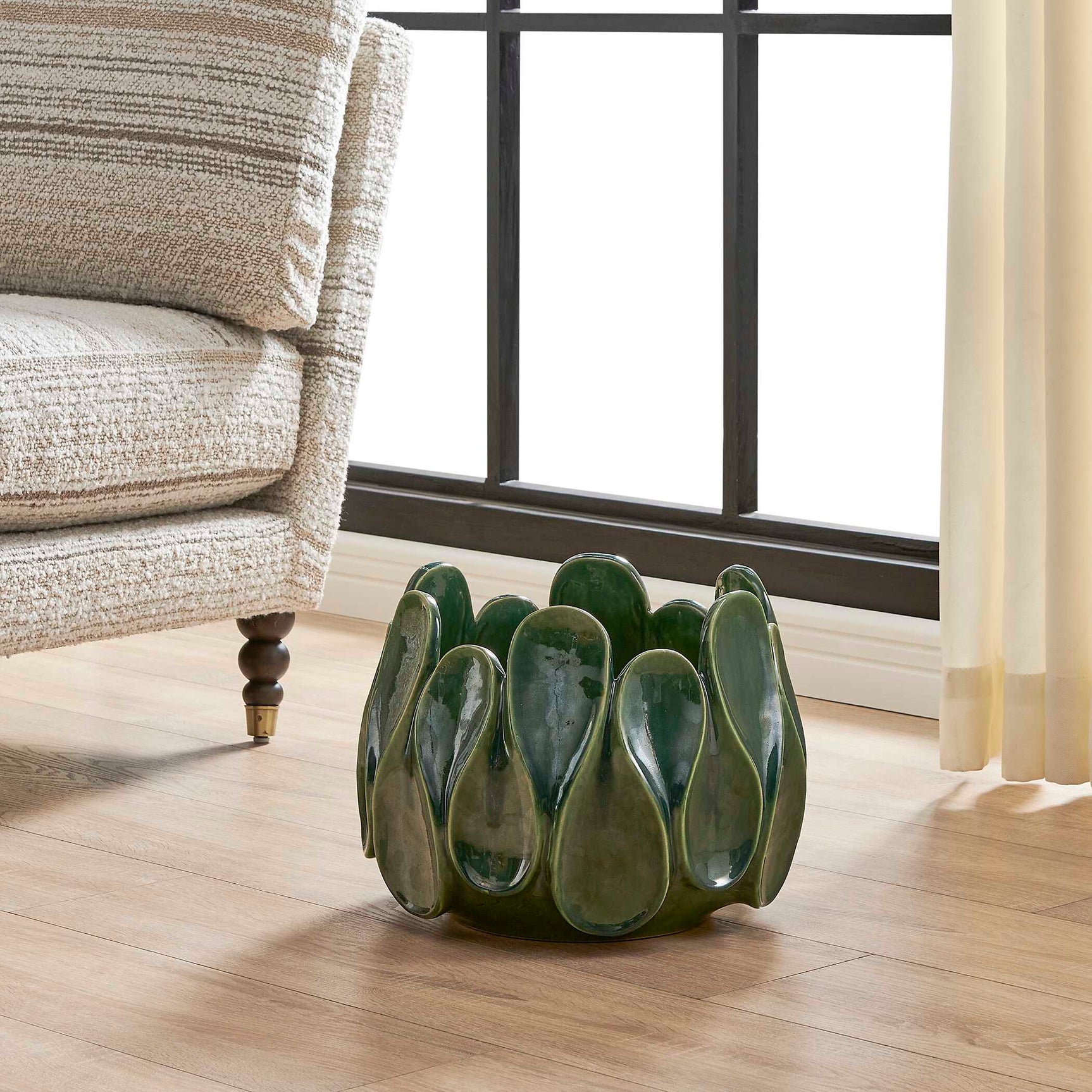 Petal Pinch Green Indoor-Outdoor Bowl
