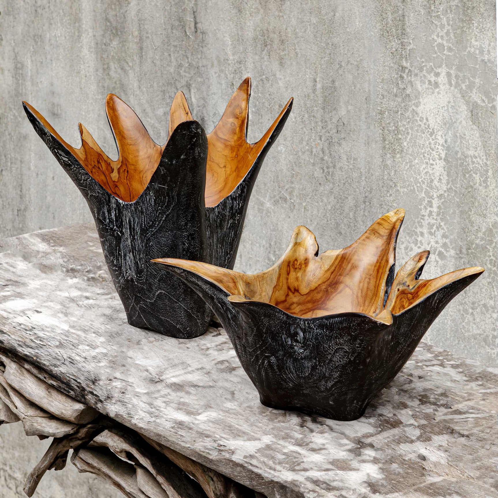 Starpetal Black/Woodtone Indoor-Outdoor Wooden Bowls (Set of 2)