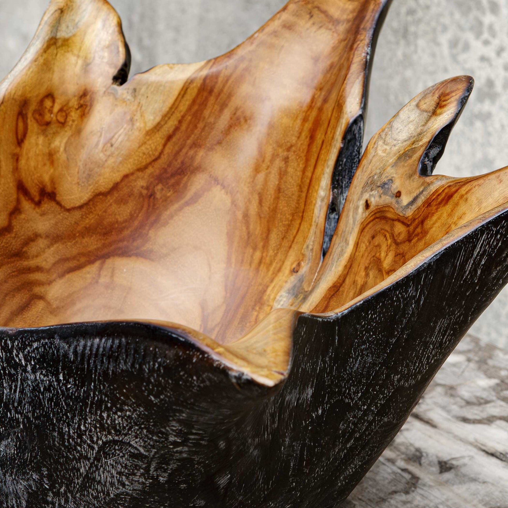Starpetal Black/Woodtone Indoor-Outdoor Wooden Bowls (Set of 2)