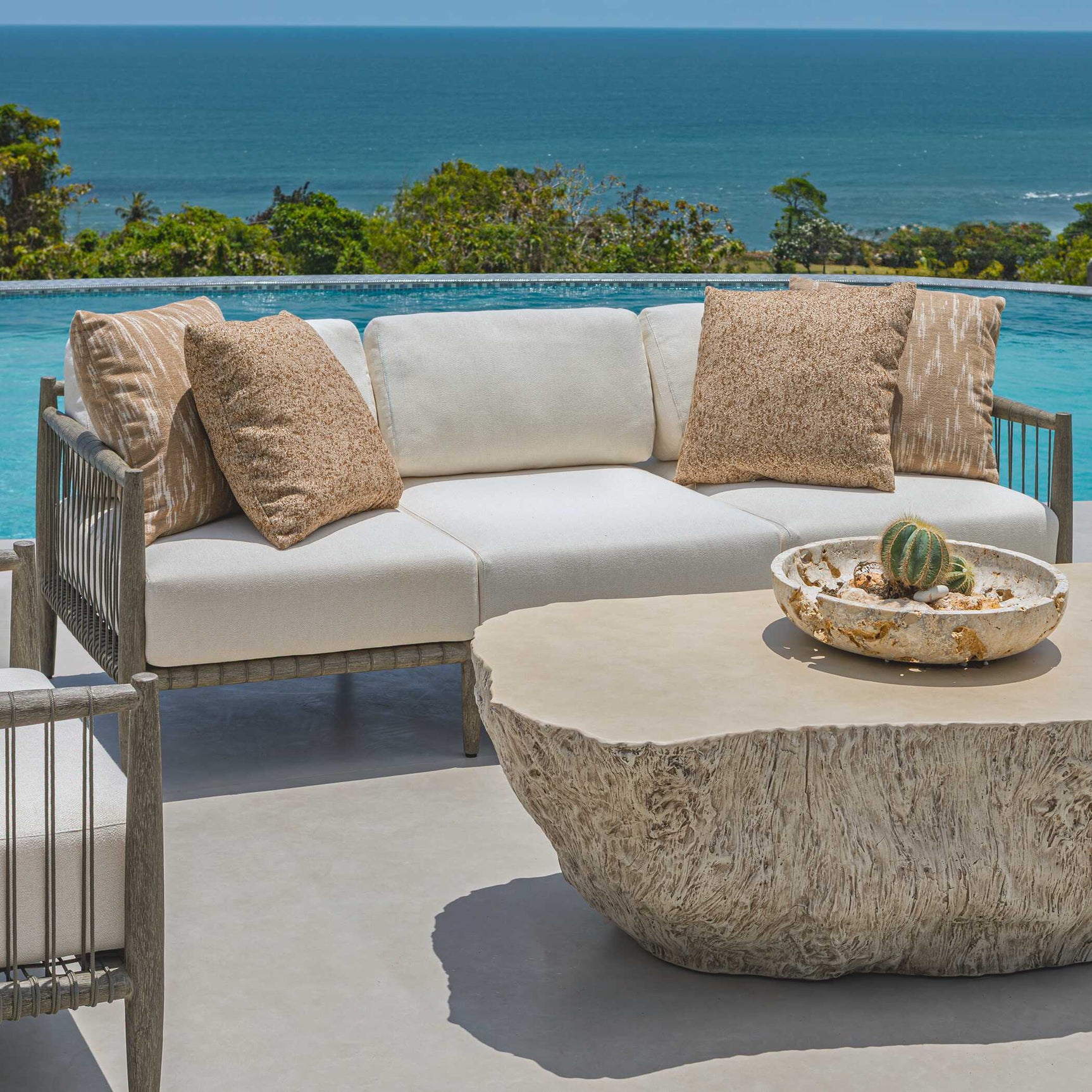 Quarried Stone Brown Indoor-Outdoor Bowl