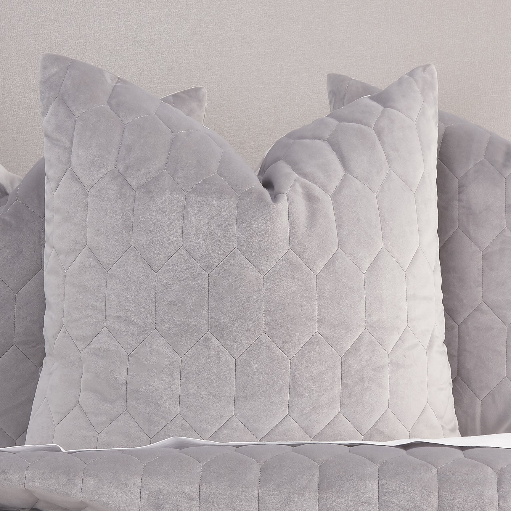 Affluent Dove Quilt Set - Ornate Home