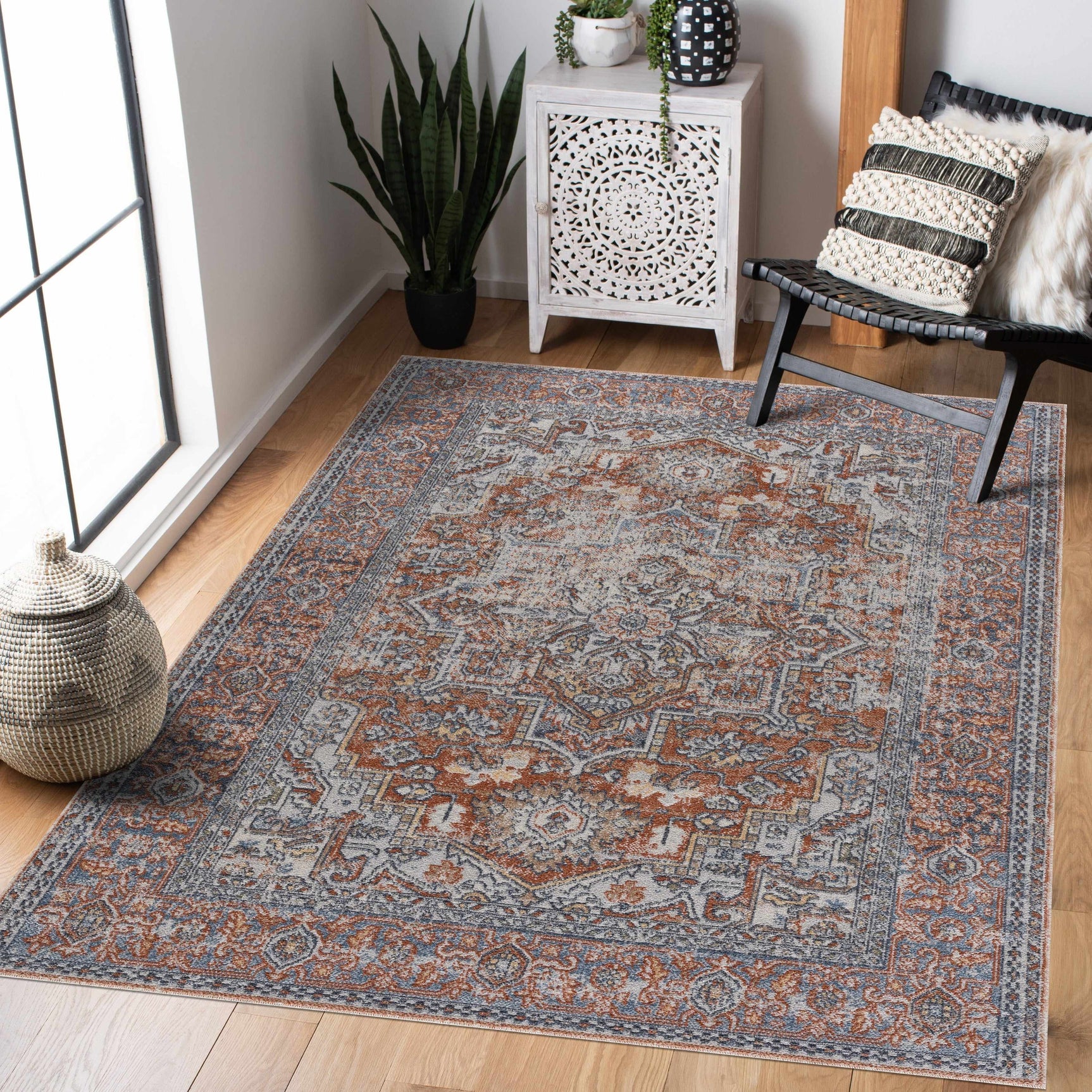 Aila Traditional Design Washable Rug - Clearance - Ornate Home