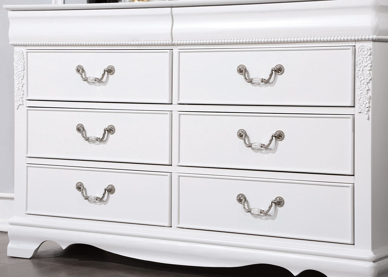 Alecia White 4 Pc. Twin Bedroom Set - Ornate Home