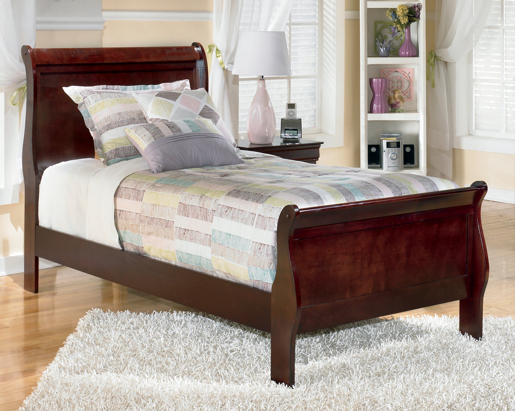 Alisdair Reddish Brown Twin Sleigh Bedroom Set with 2 Dressers, Mirror and Nightstand - Ornate Home