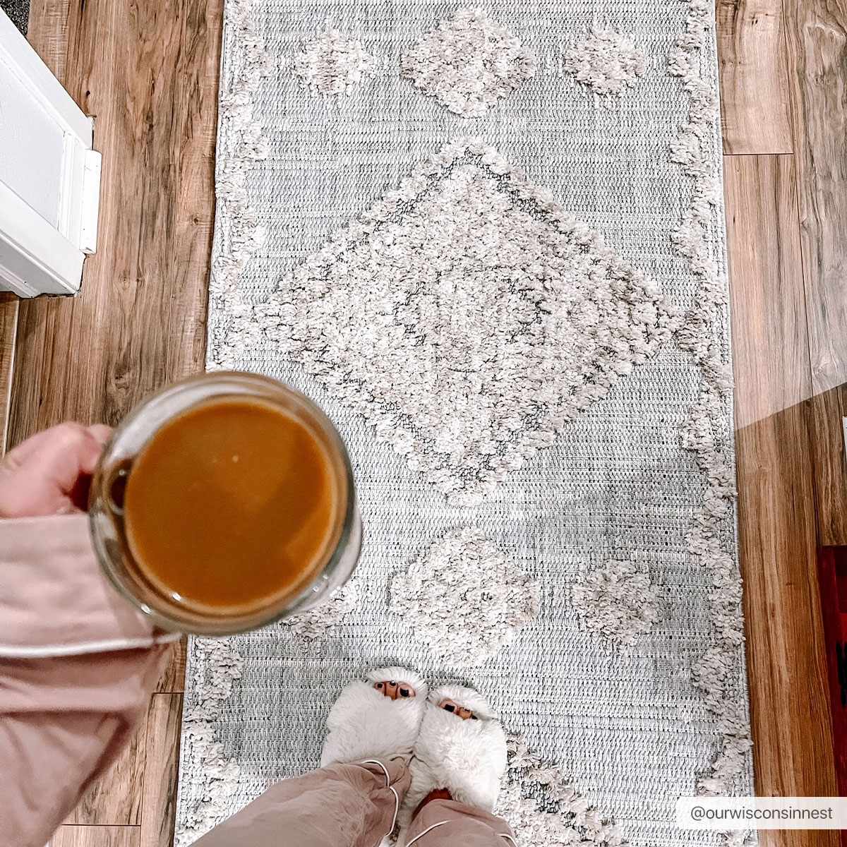 Ampusungan Area Rug - Ornate Home