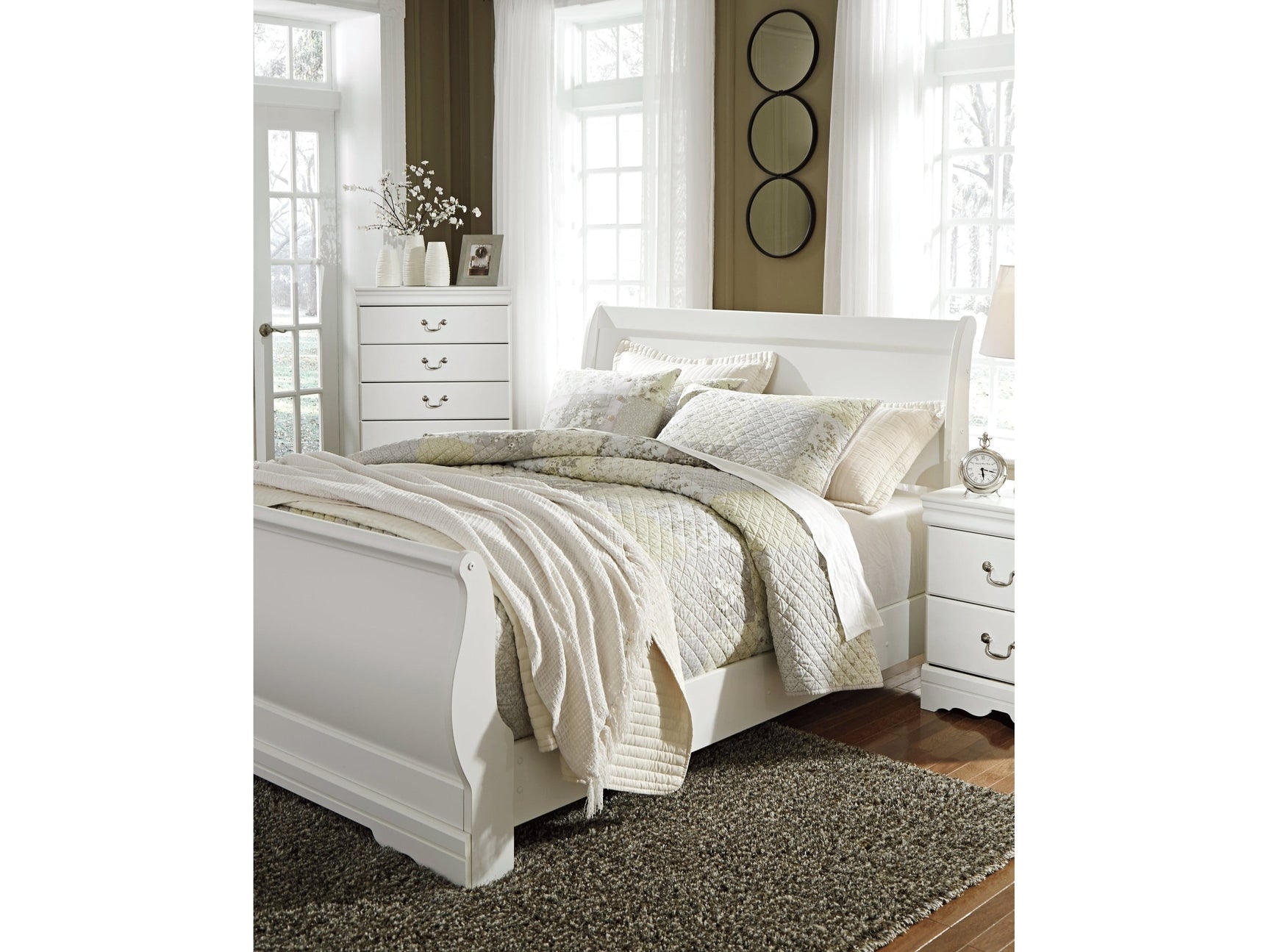Anarasia White Queen Sleigh Bedroom Set with Chest of Drawers and Nightstand (Online Special Price) - Ornate Home