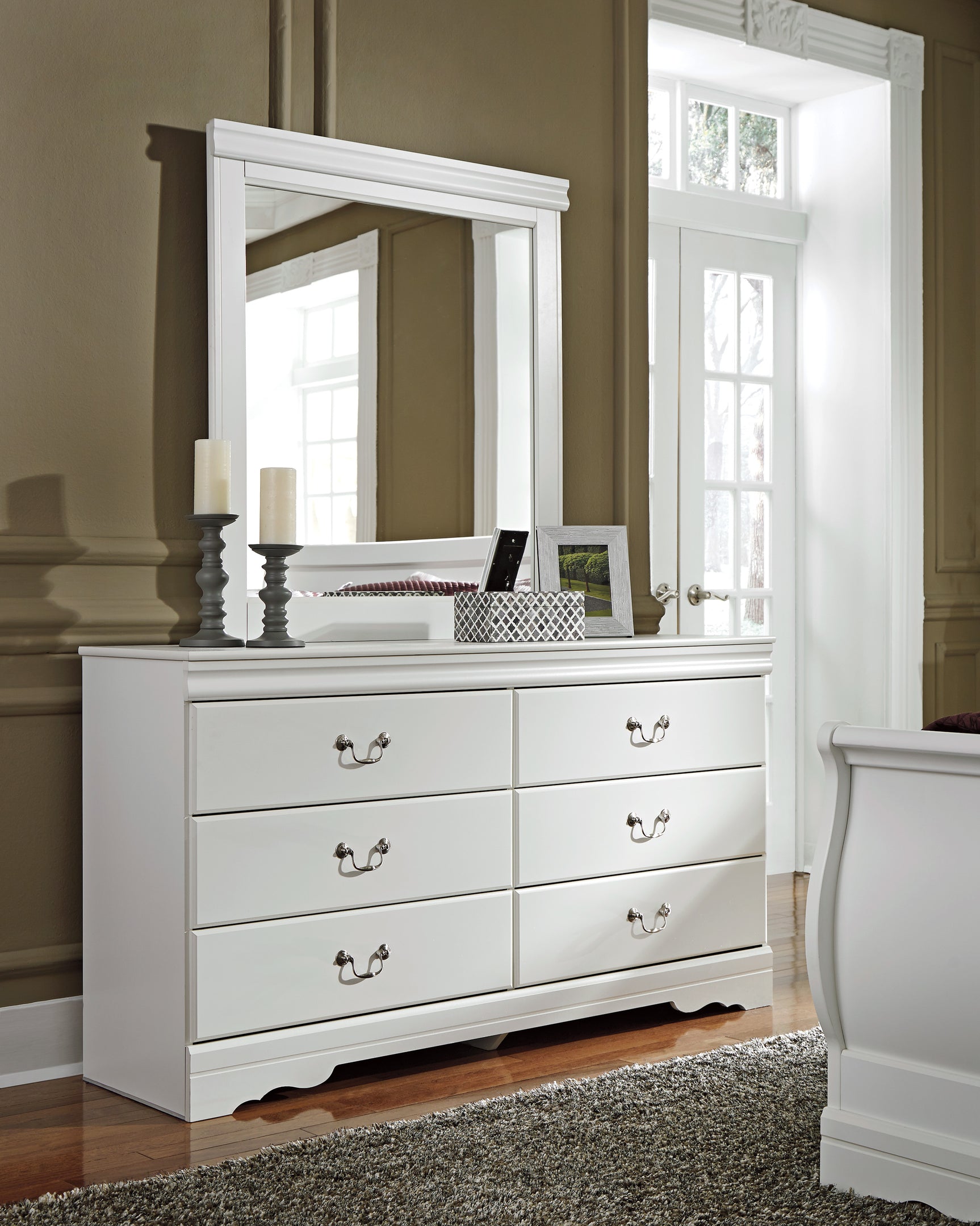 Anarasia White Queen Sleigh Bedroom Set with Dresser, Mirror and Nightstand - Ornate Home