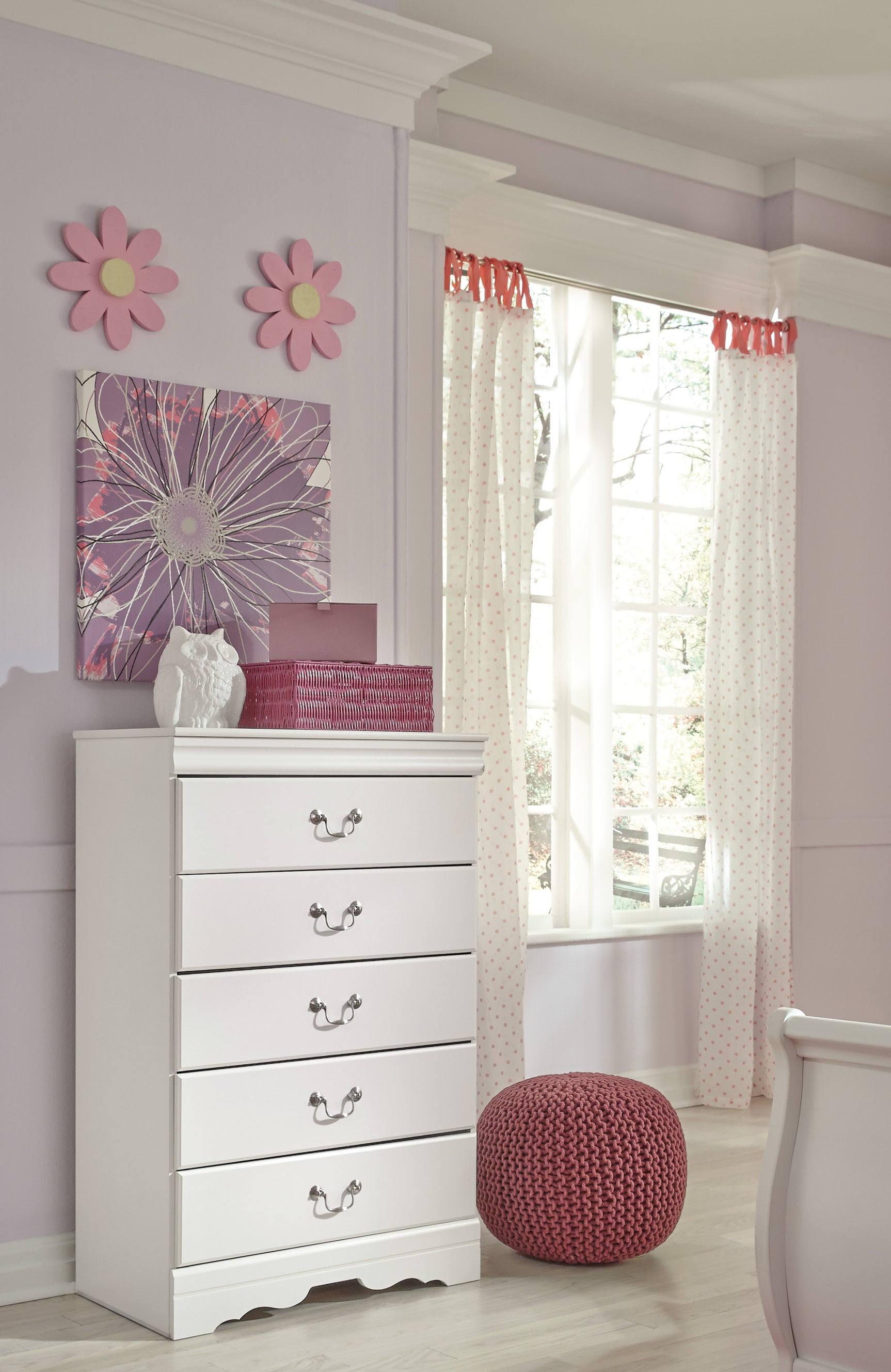 Anarasia White Twin Sleigh Bedroom Set with Chest and Nightstand - Ornate Home