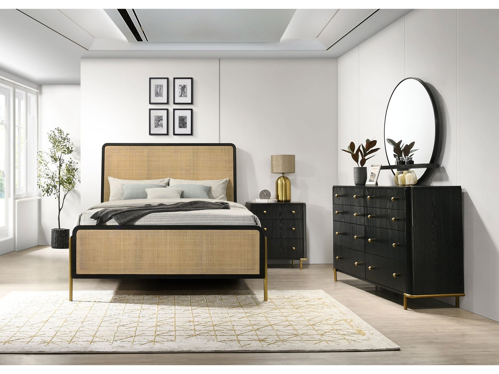 Arini Black / Natural 4-piece Queen Rattan Bedroom Set - Ornate Home