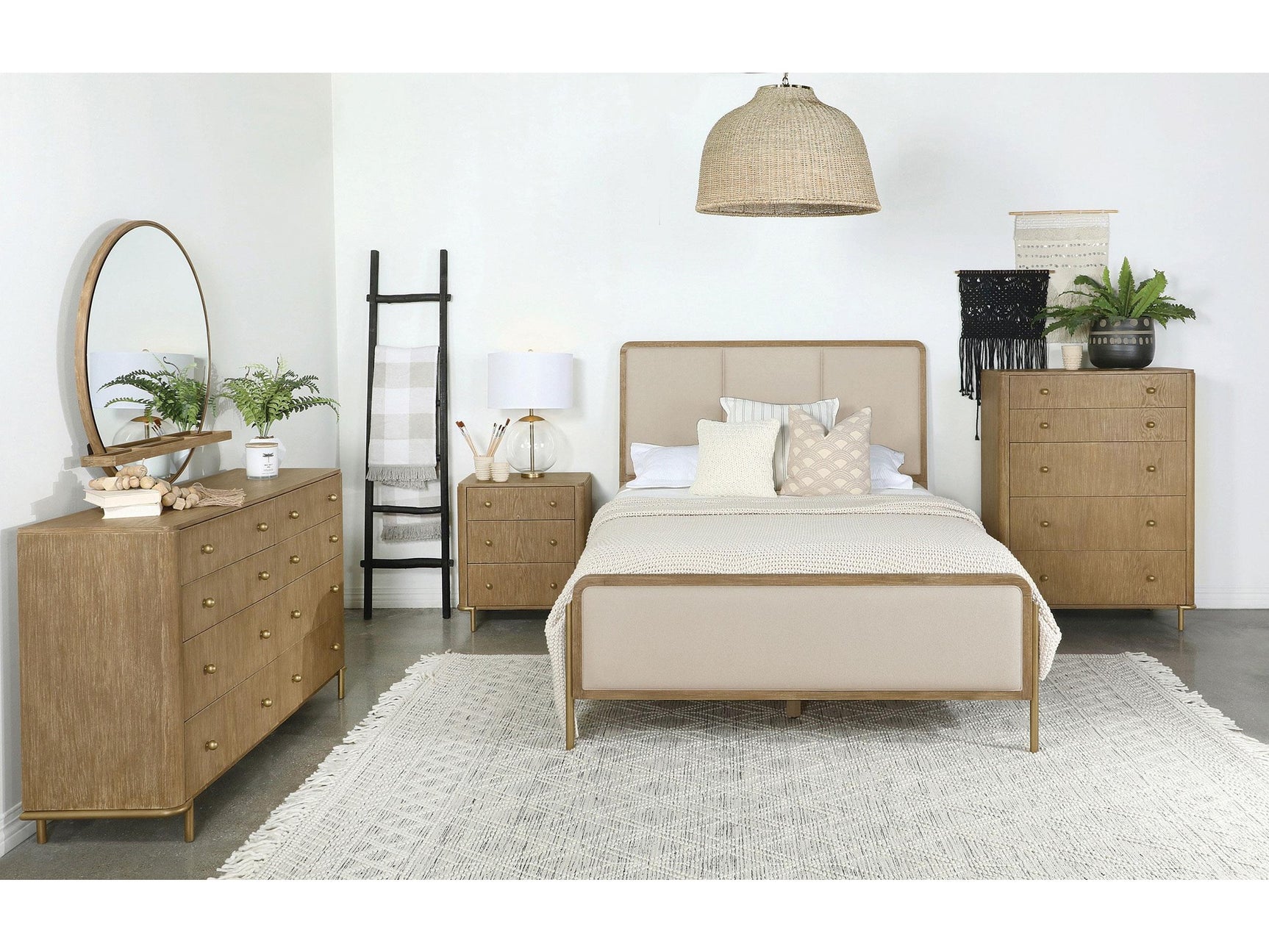 Arini Cream and Sand Wash 5-piece California King Bedroom Set - Ornate Home