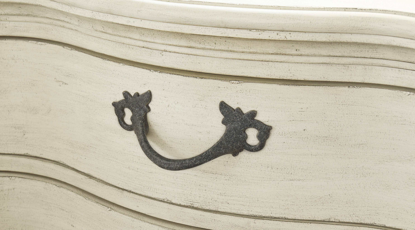 Arlendyne Antique White Dresser & Mirror - Ornate Home