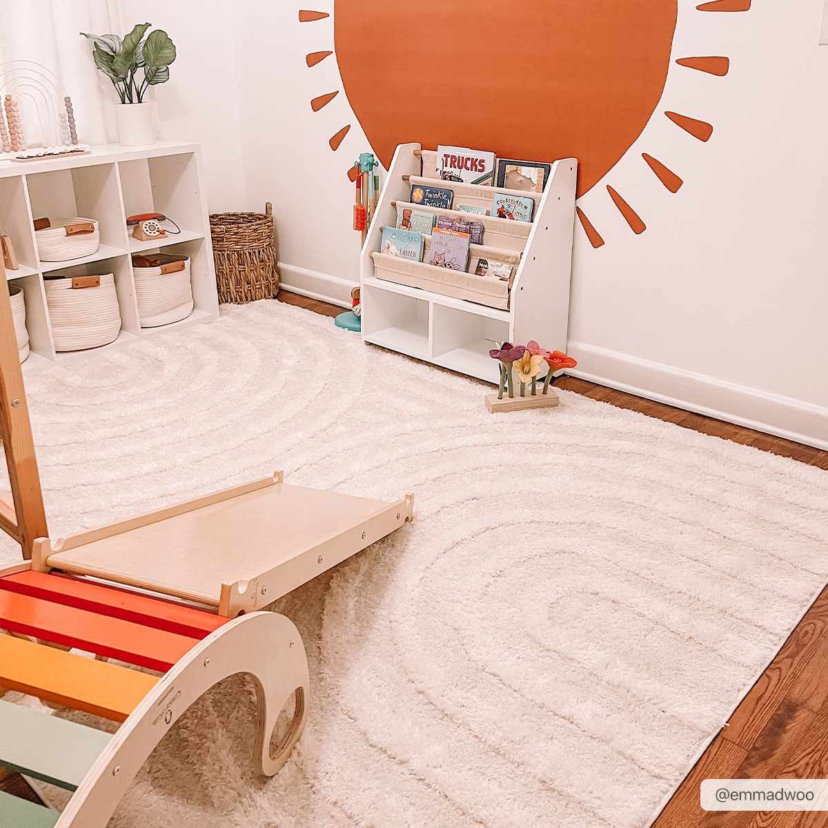 Arnel Cream Area Rug - Ornate Home