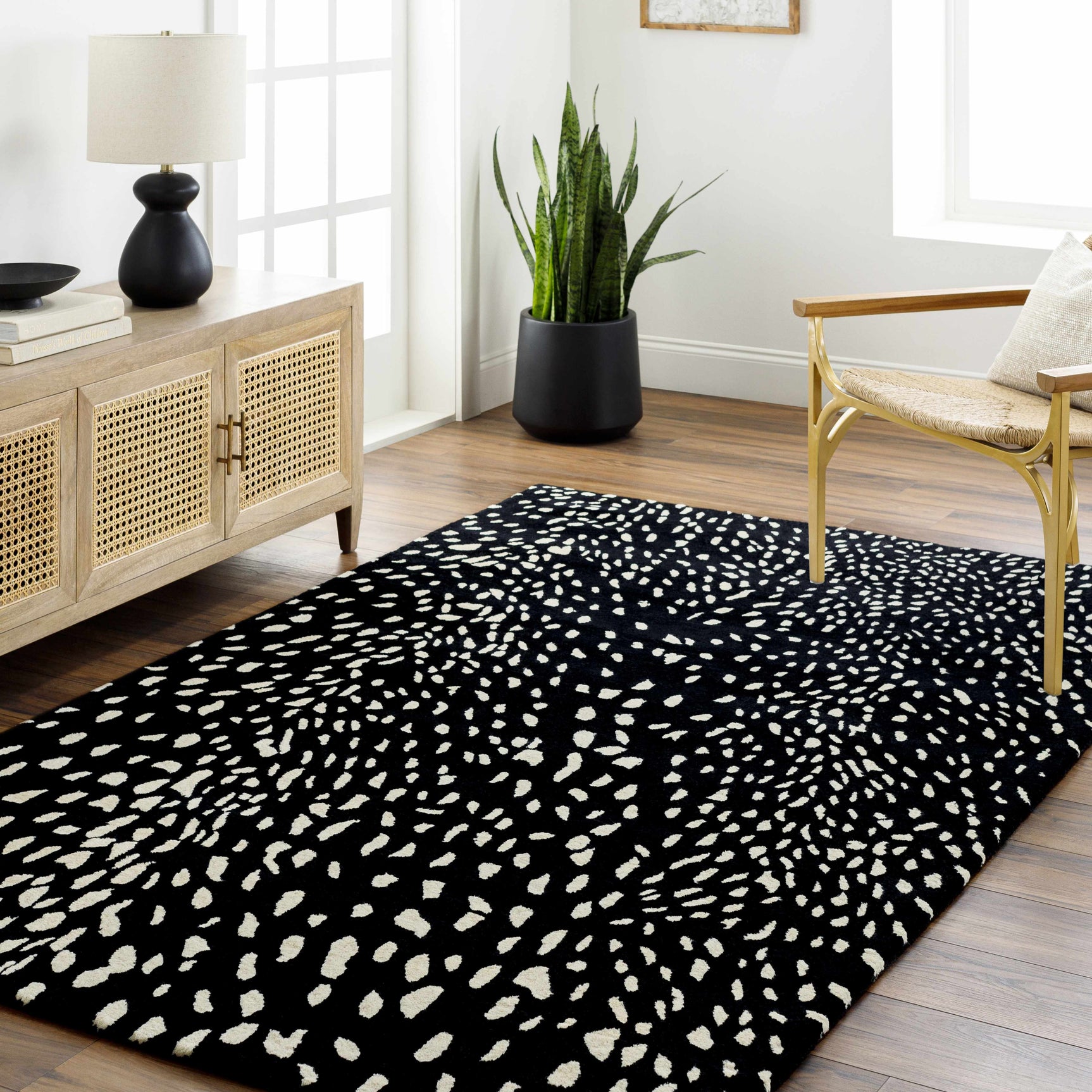 Athena Black Giraffe Print Wool Rug - Ornate Home