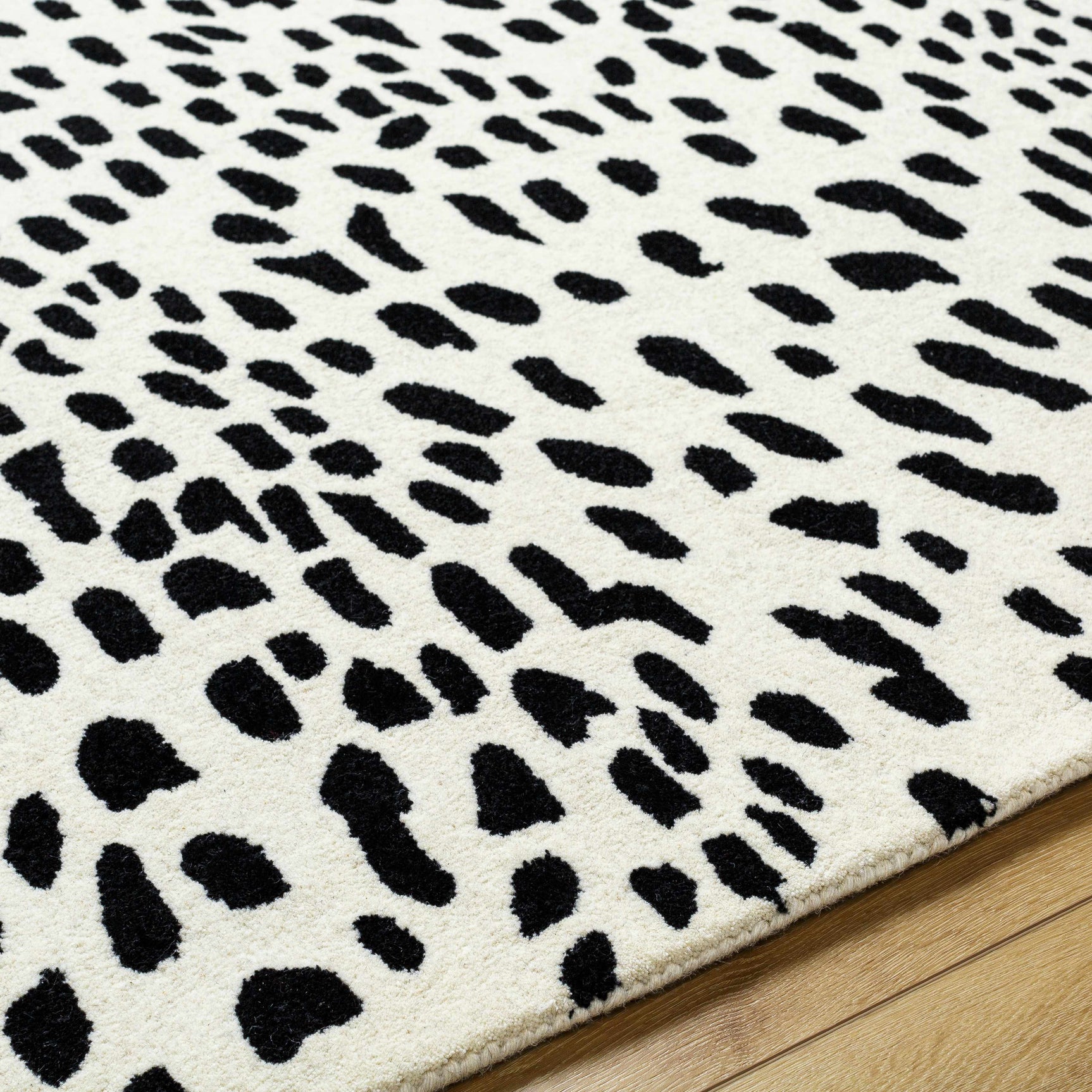 Athena White Giraffe Print Wool Rug - Ornate Home