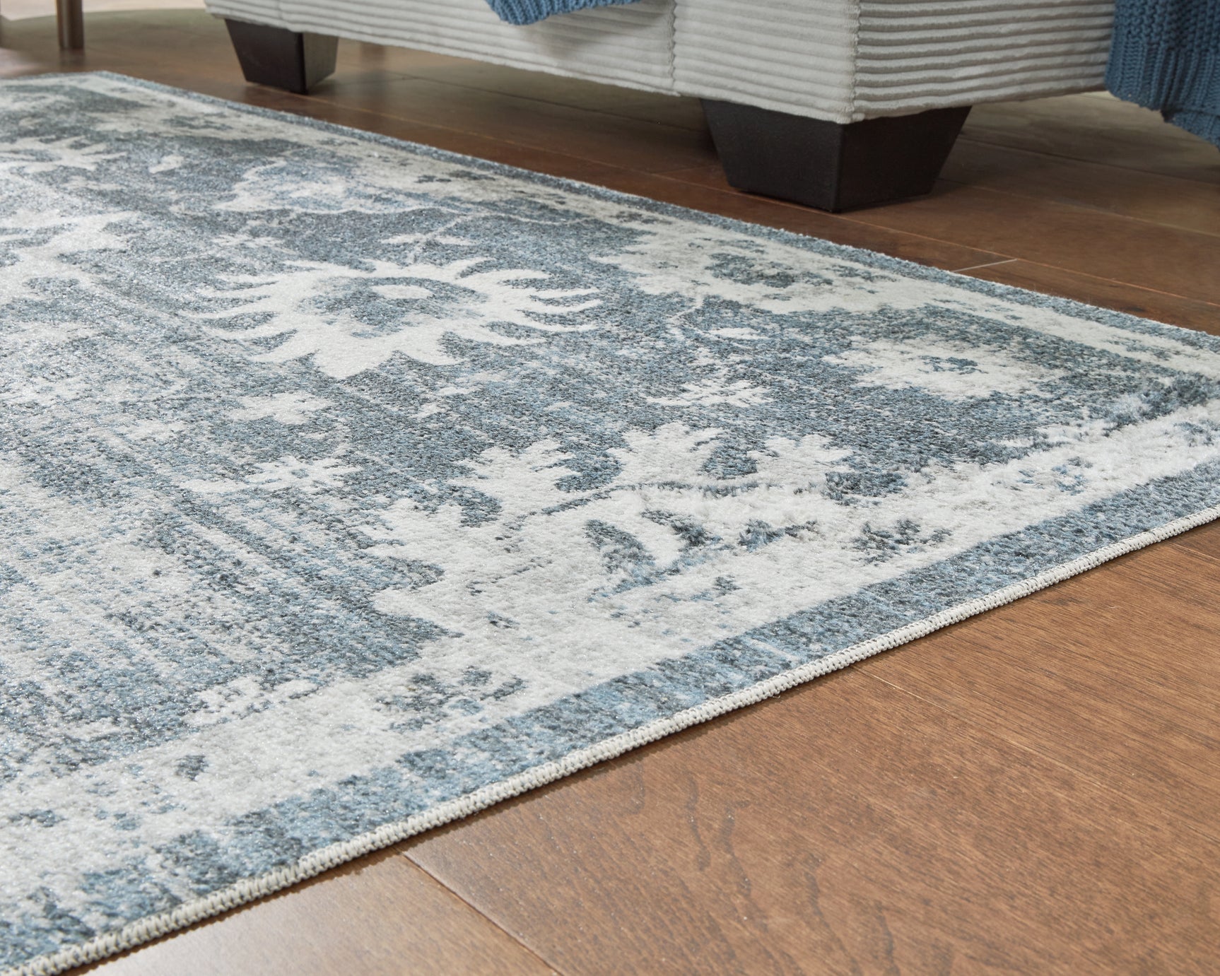Avanworths Blue/Gray/Ivory Washable Large Rug - Ornate Home