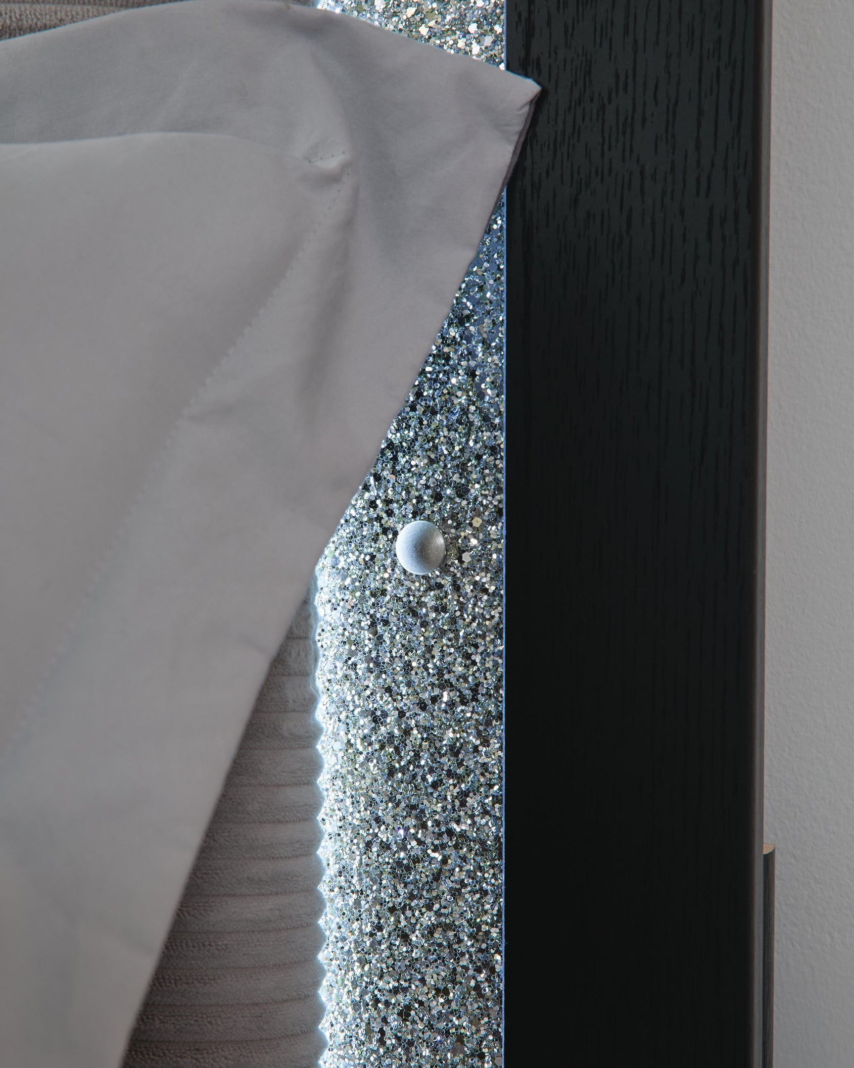 Maeling Black/Gray Twin UPH Panel Headboard (Online Special Price)