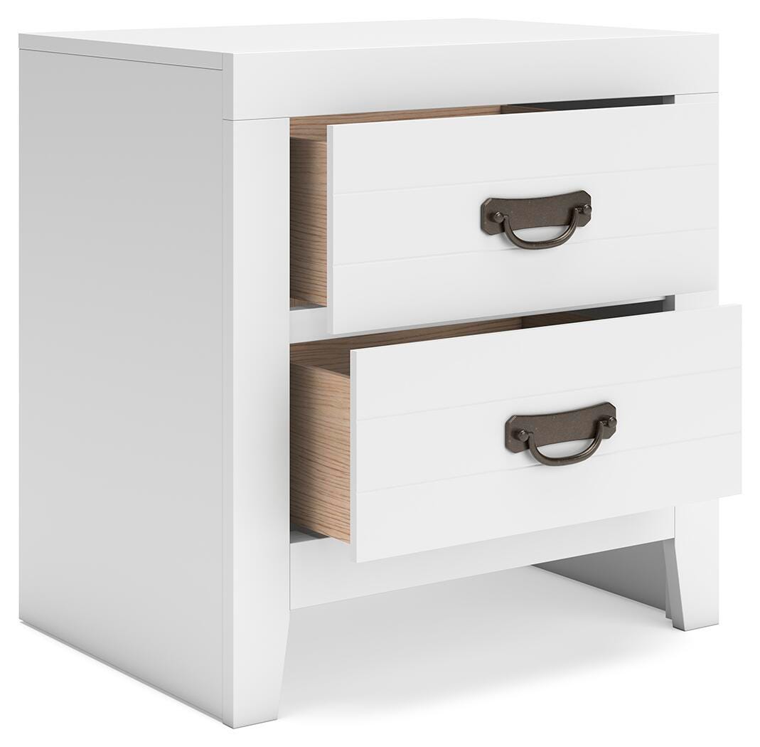 Binterglen White King Panel Bed, Dresser, Chest and 2 Nightstands