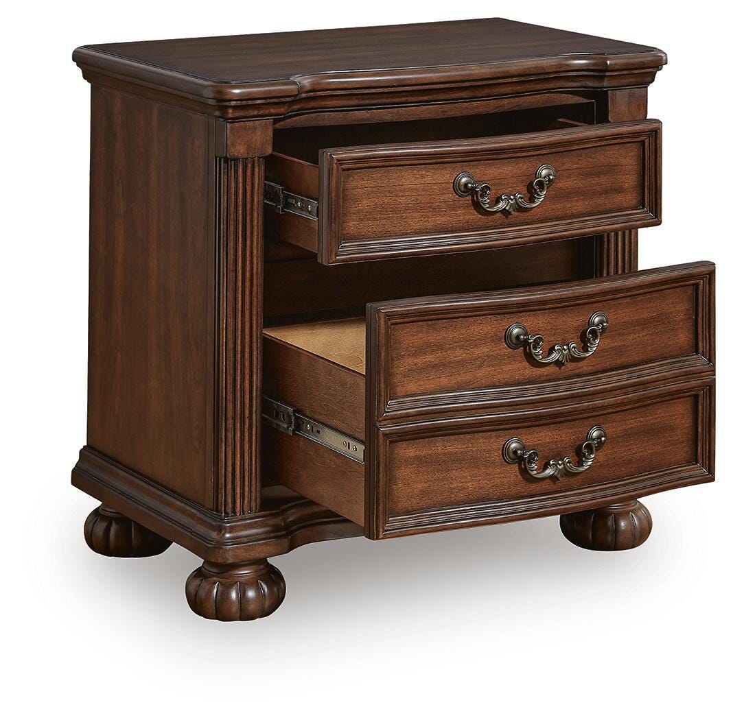 Lavinton Brown California King Poster Bed, Dresser, Mirror and 2 Nightstands