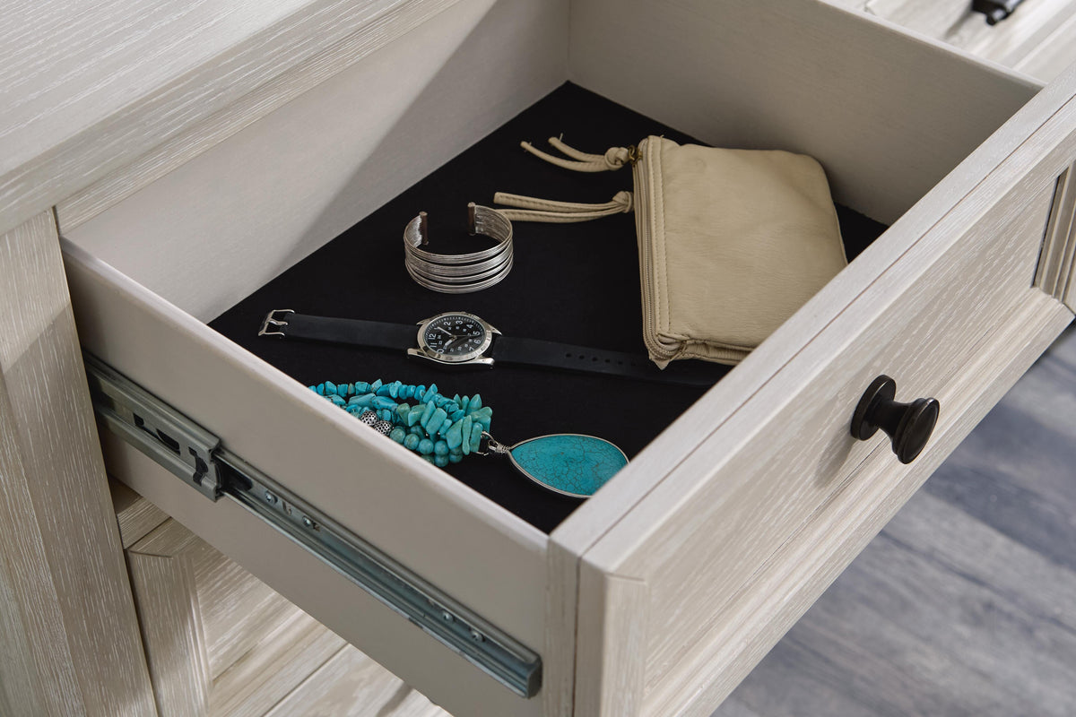 Darbonton Dove White Door Chest