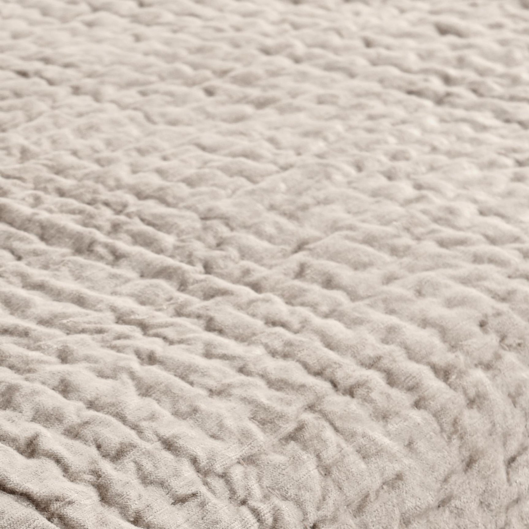 Bari Pebble Velvet Quilt Collection