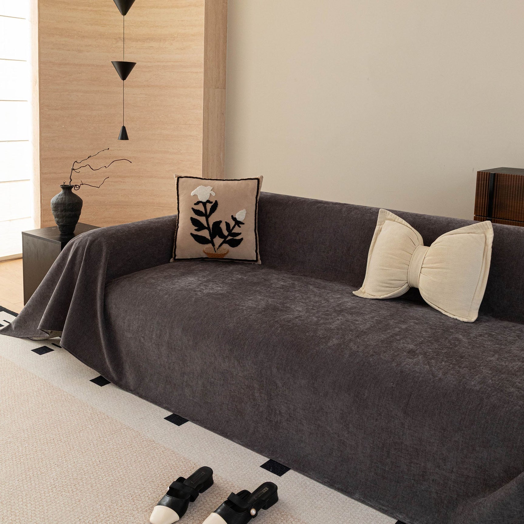 Luxury Pet Friendly Couch Cover, Non-Slip Furniture Protector Blanket for Pets, Kids