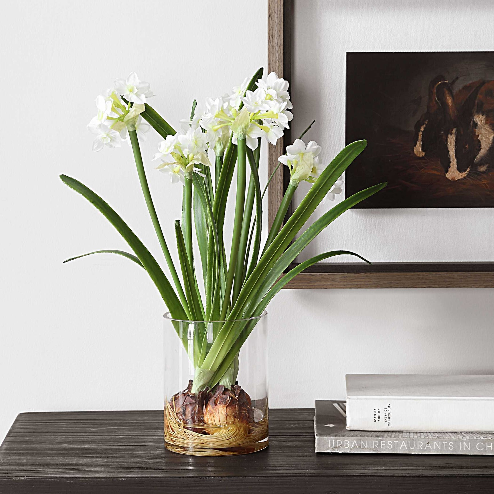 Lacey Daffodil White Accent Arrangement