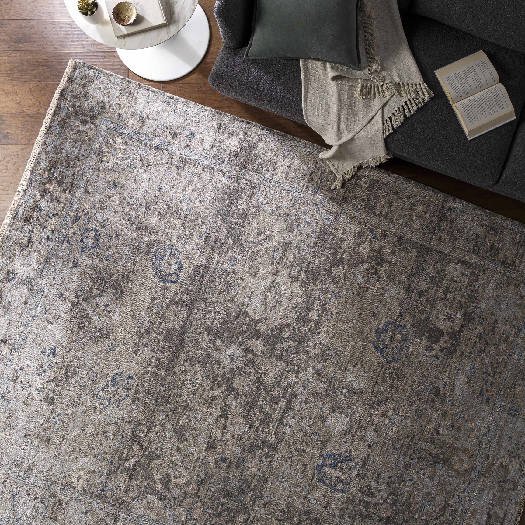 Ballantrae Premium Rug - Clearance - Ornate Home