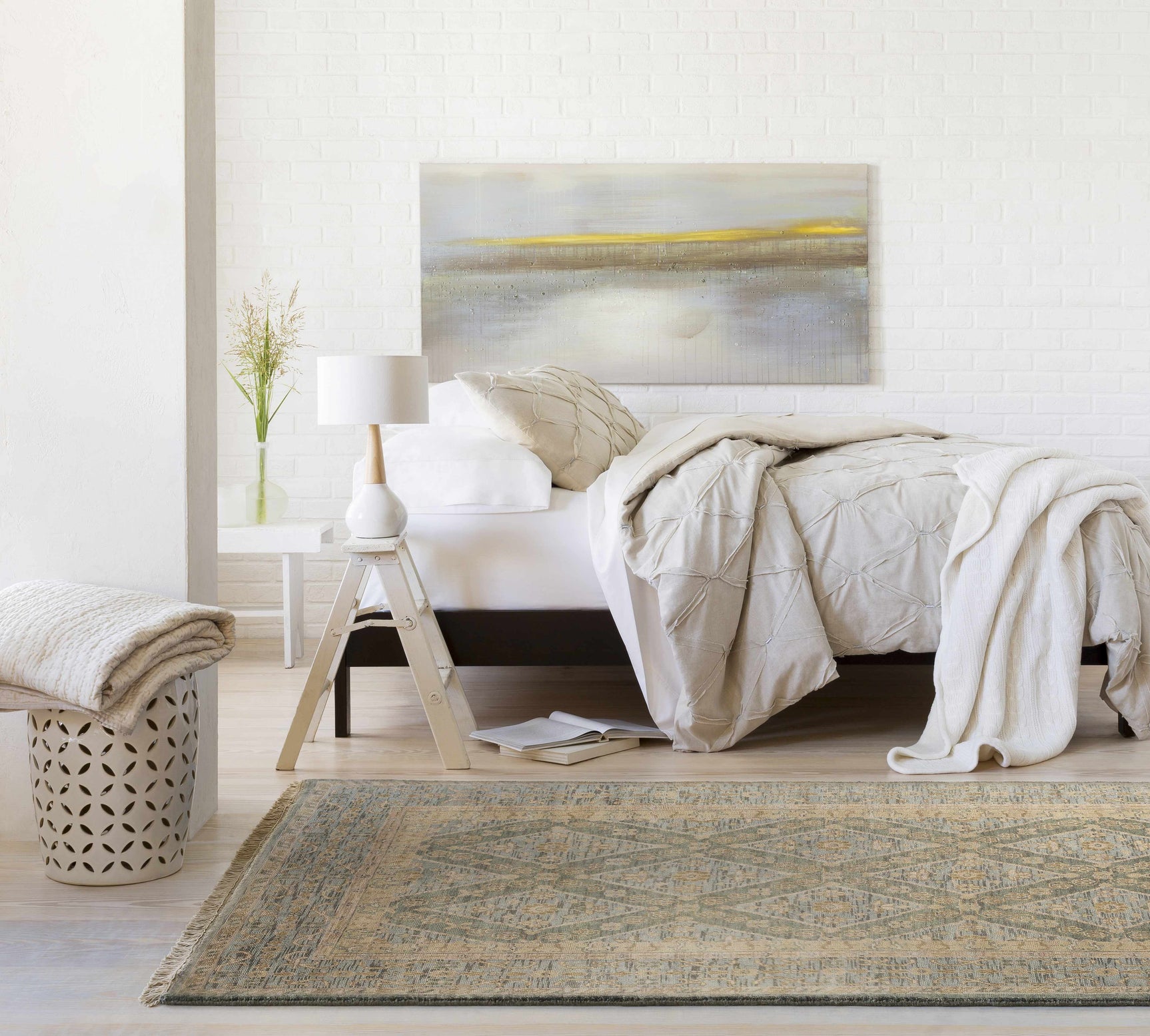 Baugo White Ceramic Table Lamp - Ornate Home