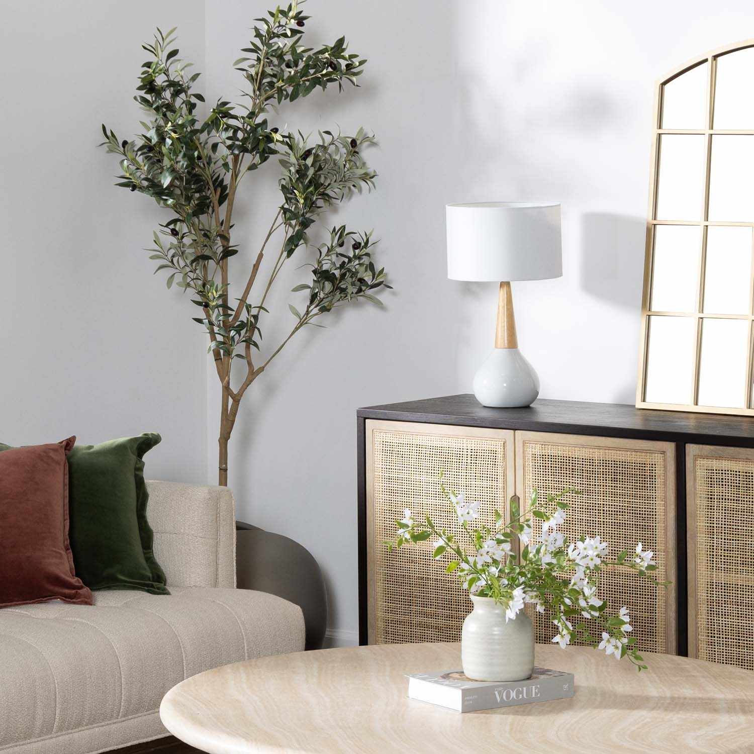 Baugo White Ceramic Table Lamp - Ornate Home