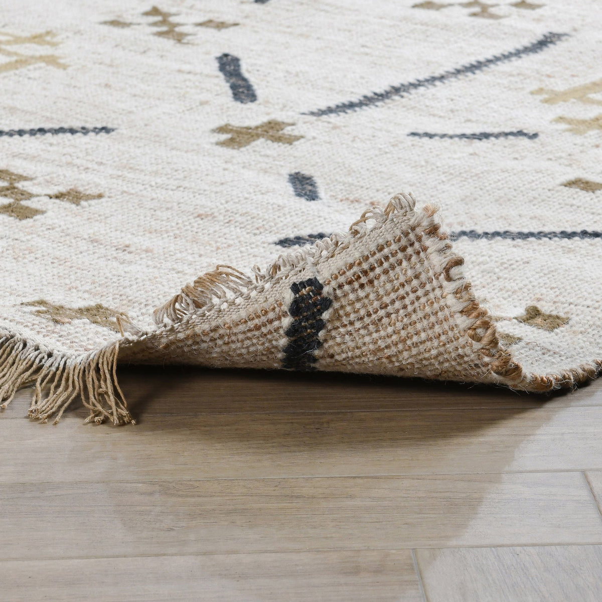 Belfast Ivory Multi 5'x8' Rug