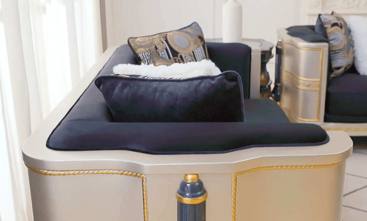 Bellagio Royale Black/Silver/Gold Loveseat / HD-L9042 - Ornate Home