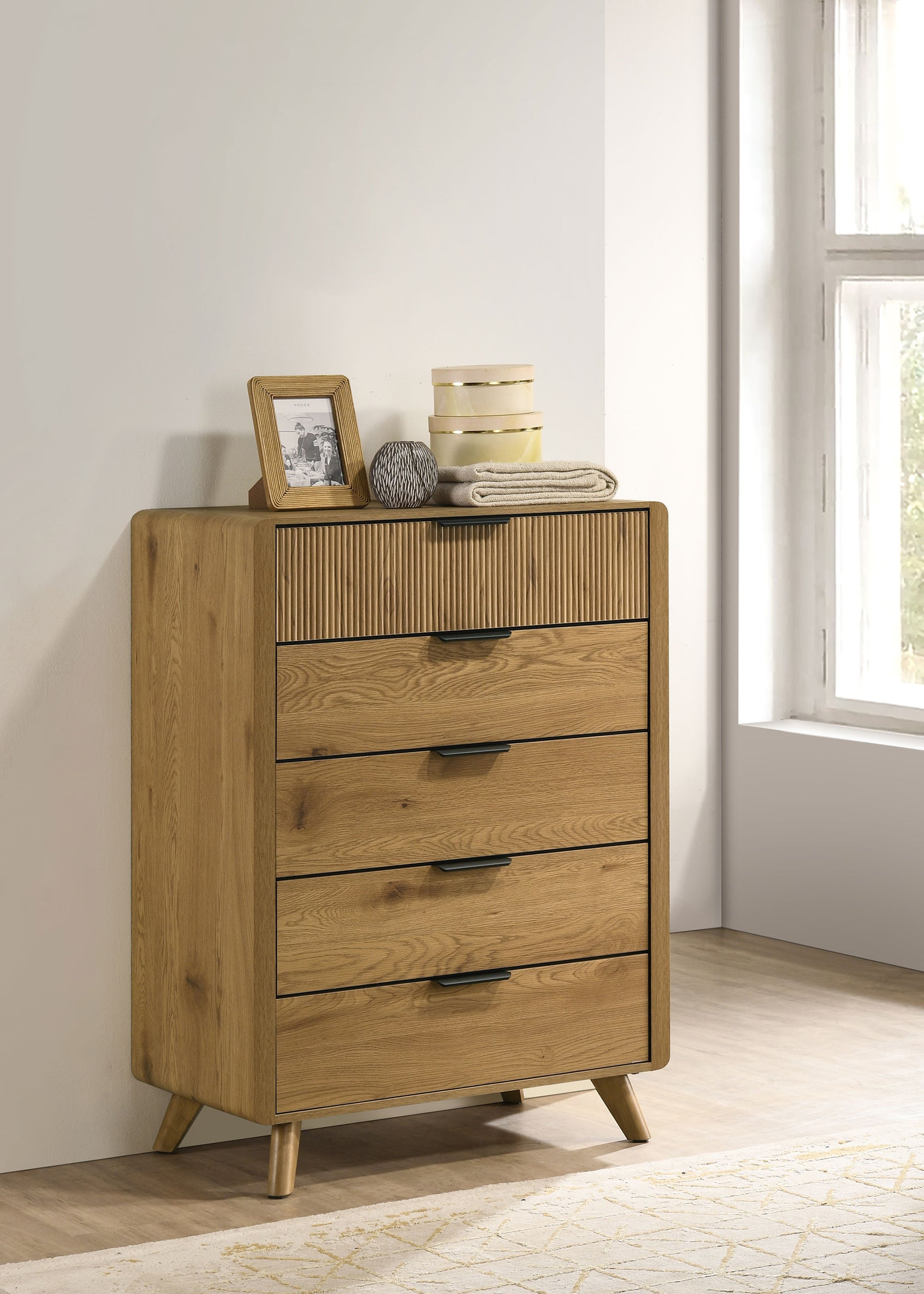 Bennett Light Oak 5-drawer Bedroom Chest of Drawers - Ornate Home